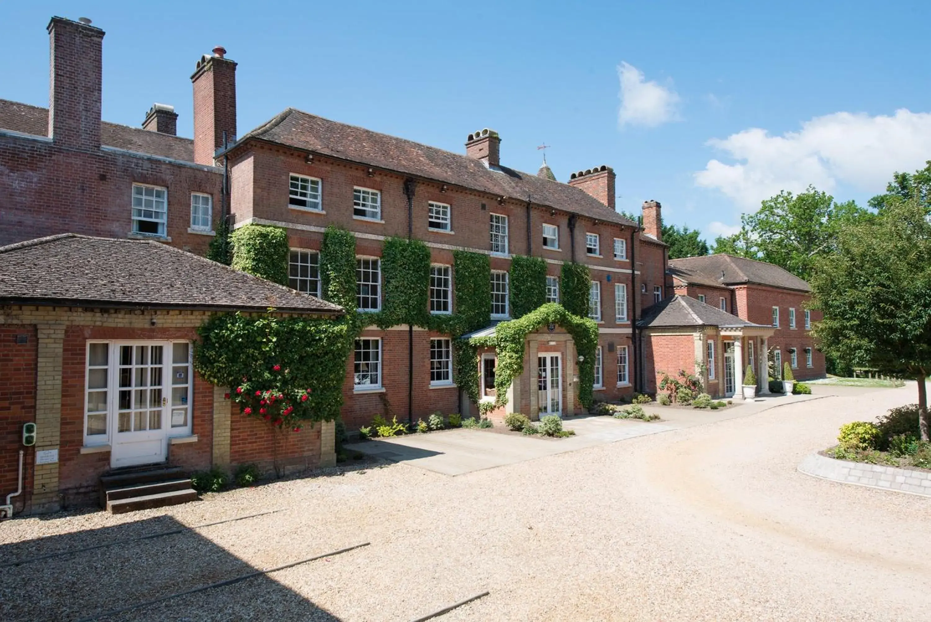 Property Building in Bartley Lodge Hotel