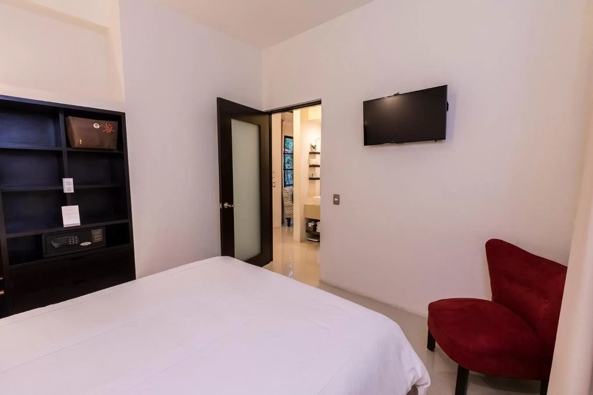 Bedroom, Bed in Marialicia Suites, Hotel Boutique