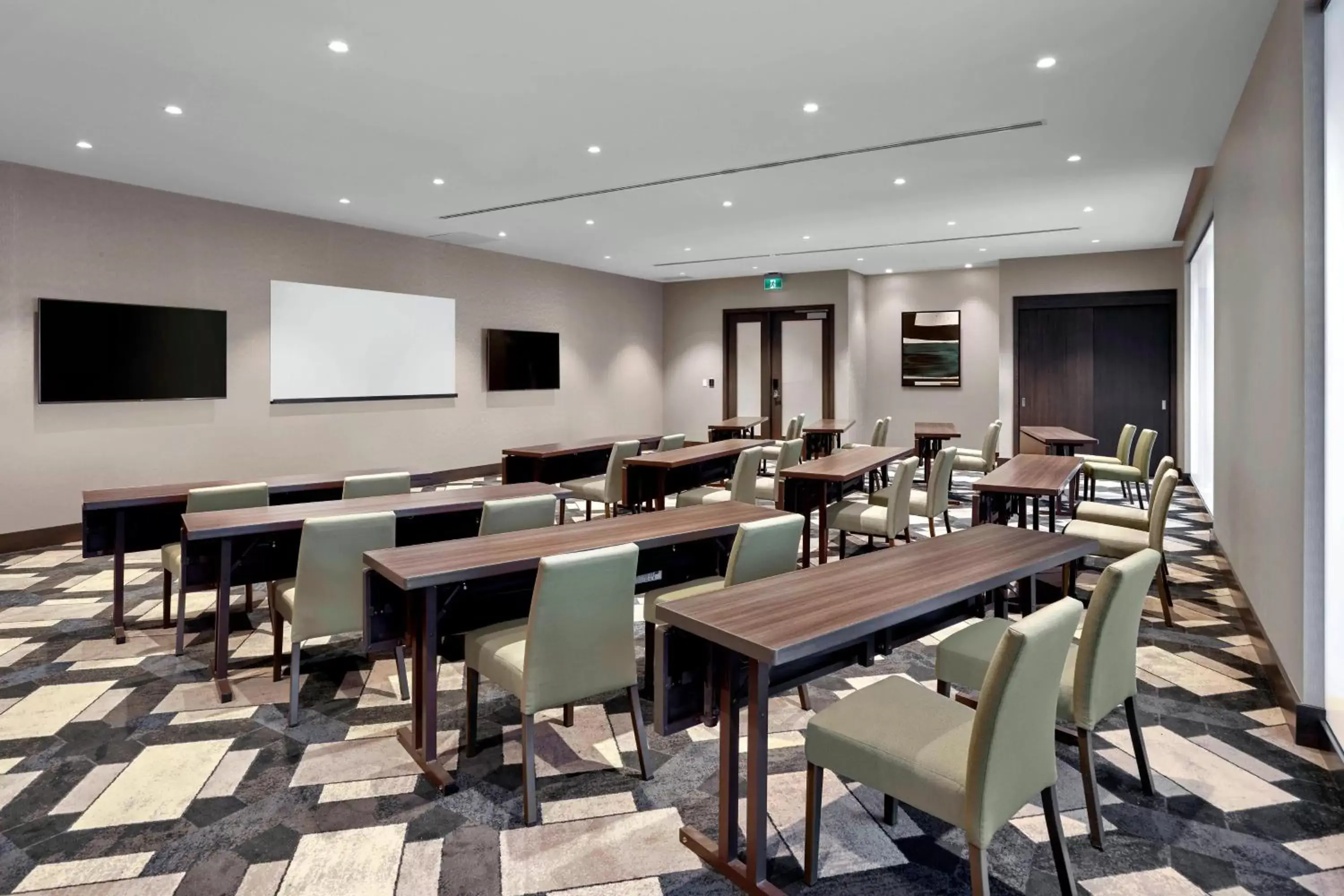 Meeting/conference room in Delta Hotels Calgary Downtown