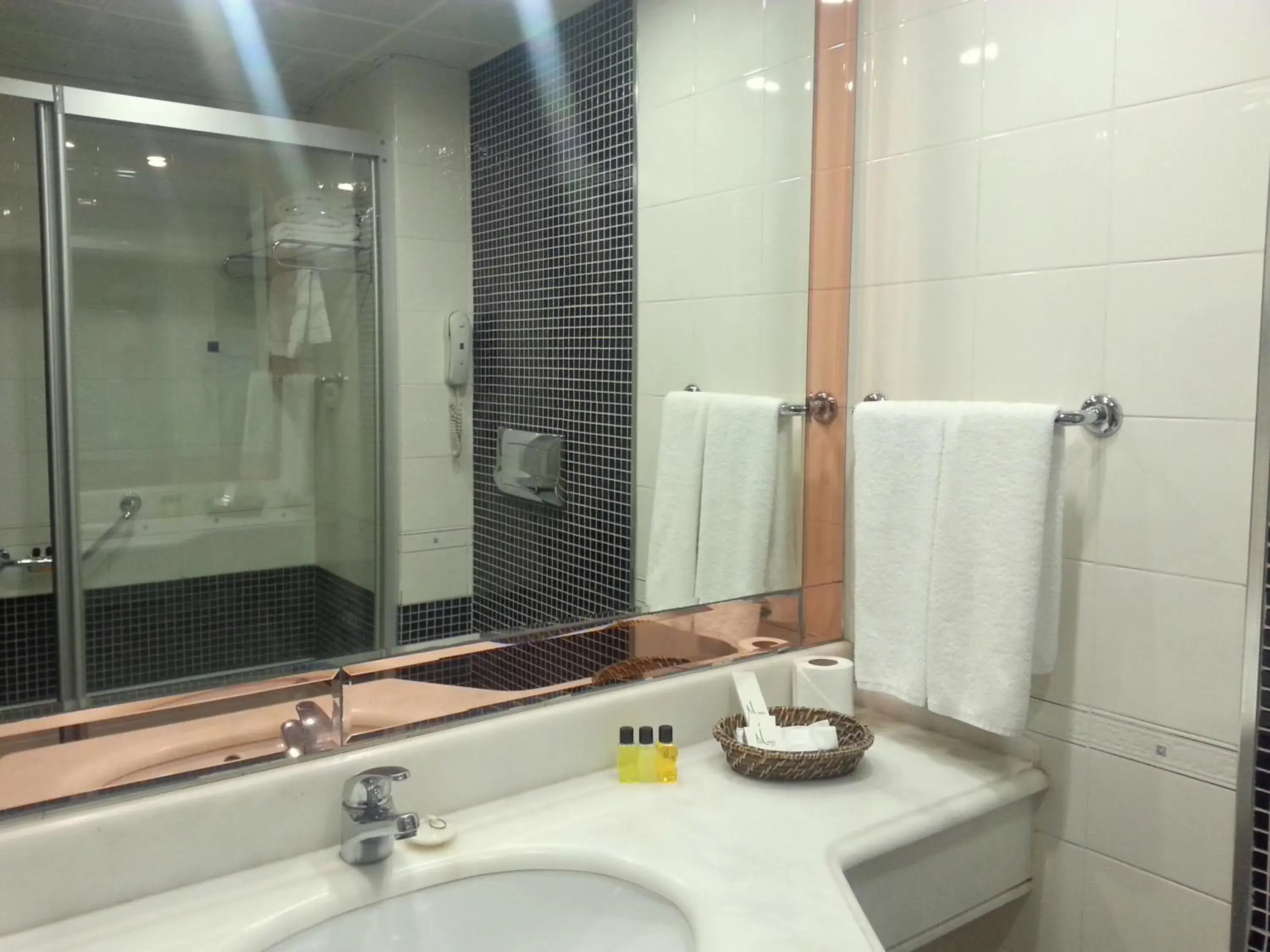 Bathroom in Hotel Marla
