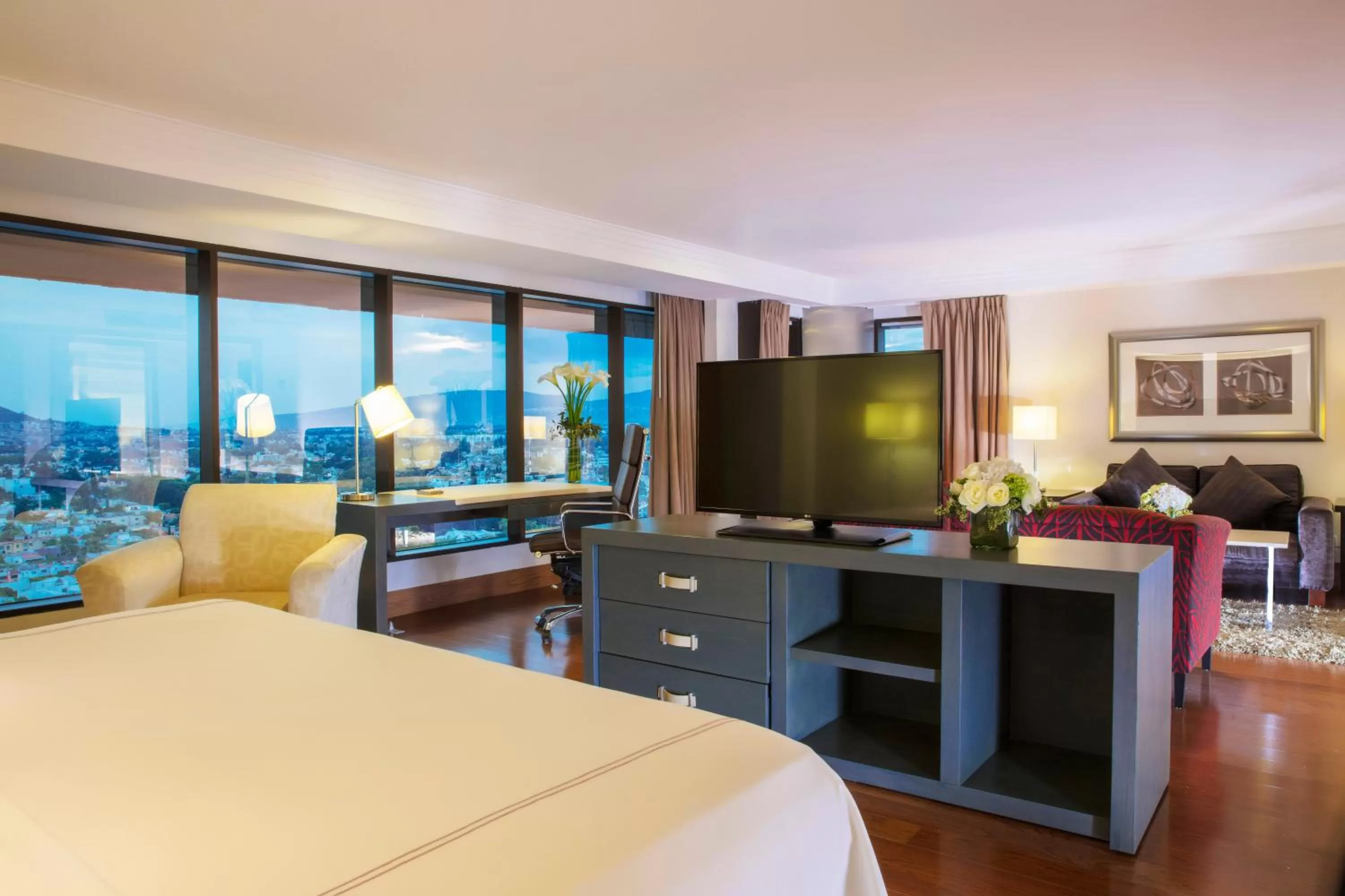 Photo of the whole room, Bed in Barcelo Guadalajara