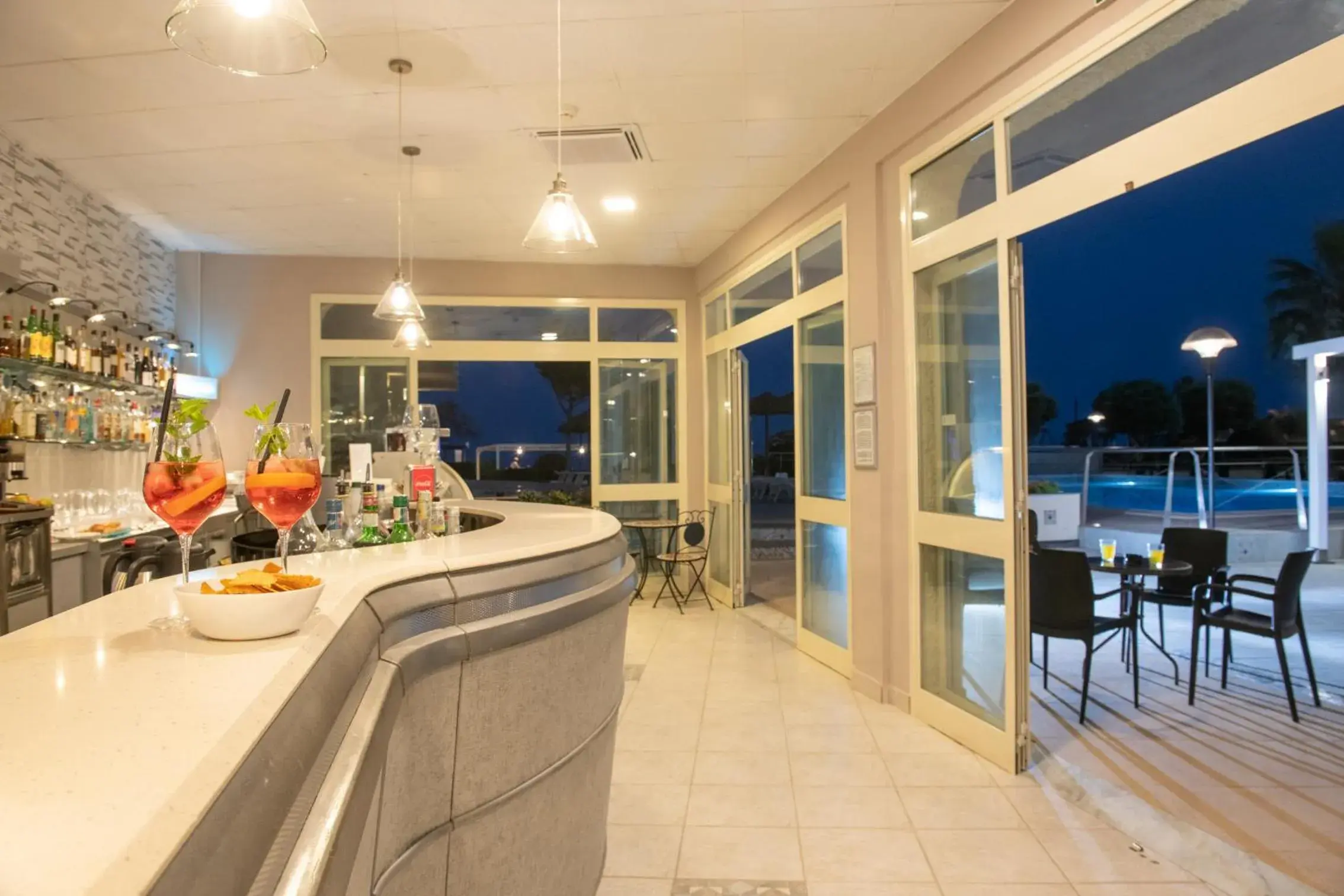 Lounge or bar in Hotel Club Eloro Lounge or bar in Hotel Club Eloro