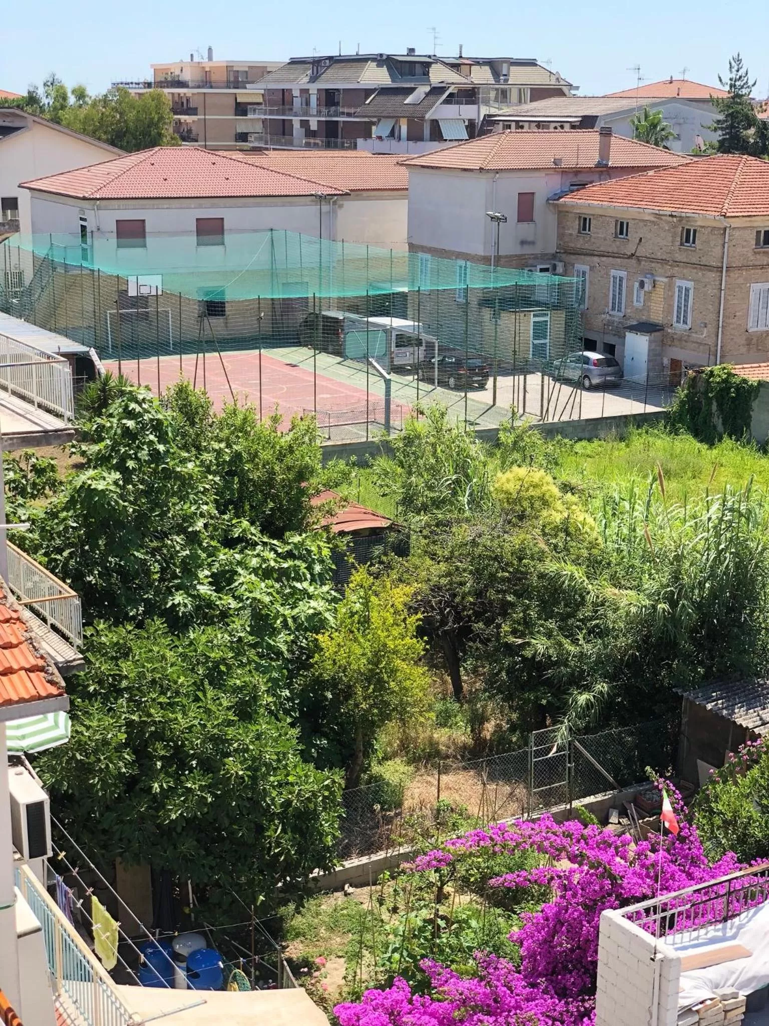 Neighbourhood in D ANNUNZIO house