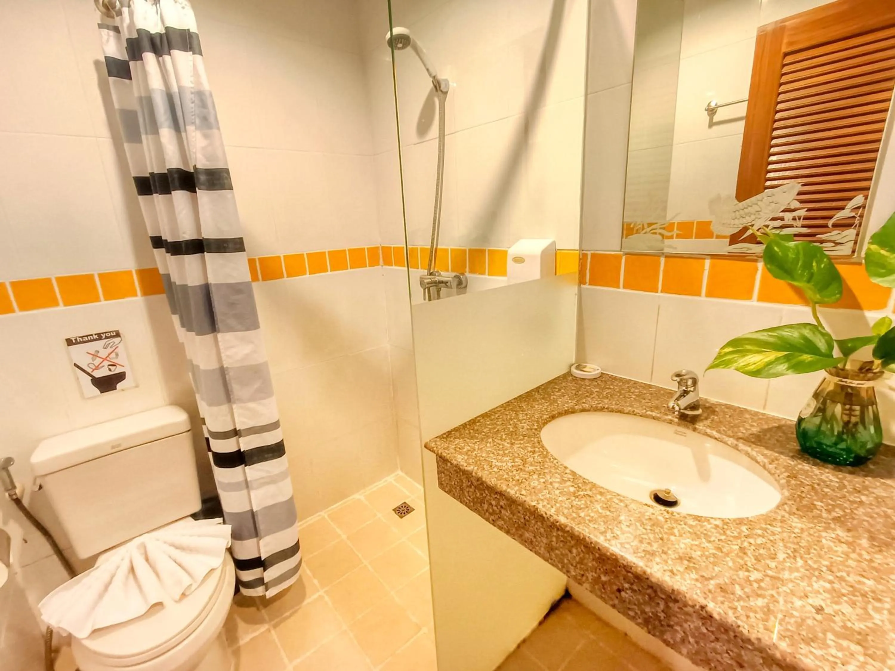 Bathroom in PJ Patong Resortel