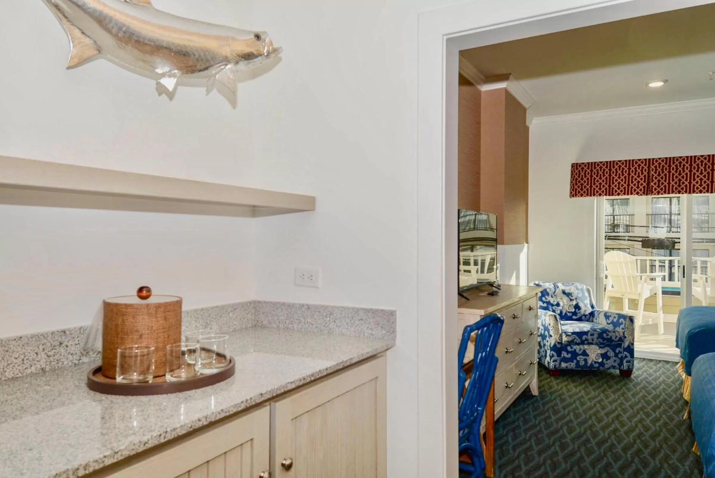 Kitchen or kitchenette in Avenue Inn & Spa