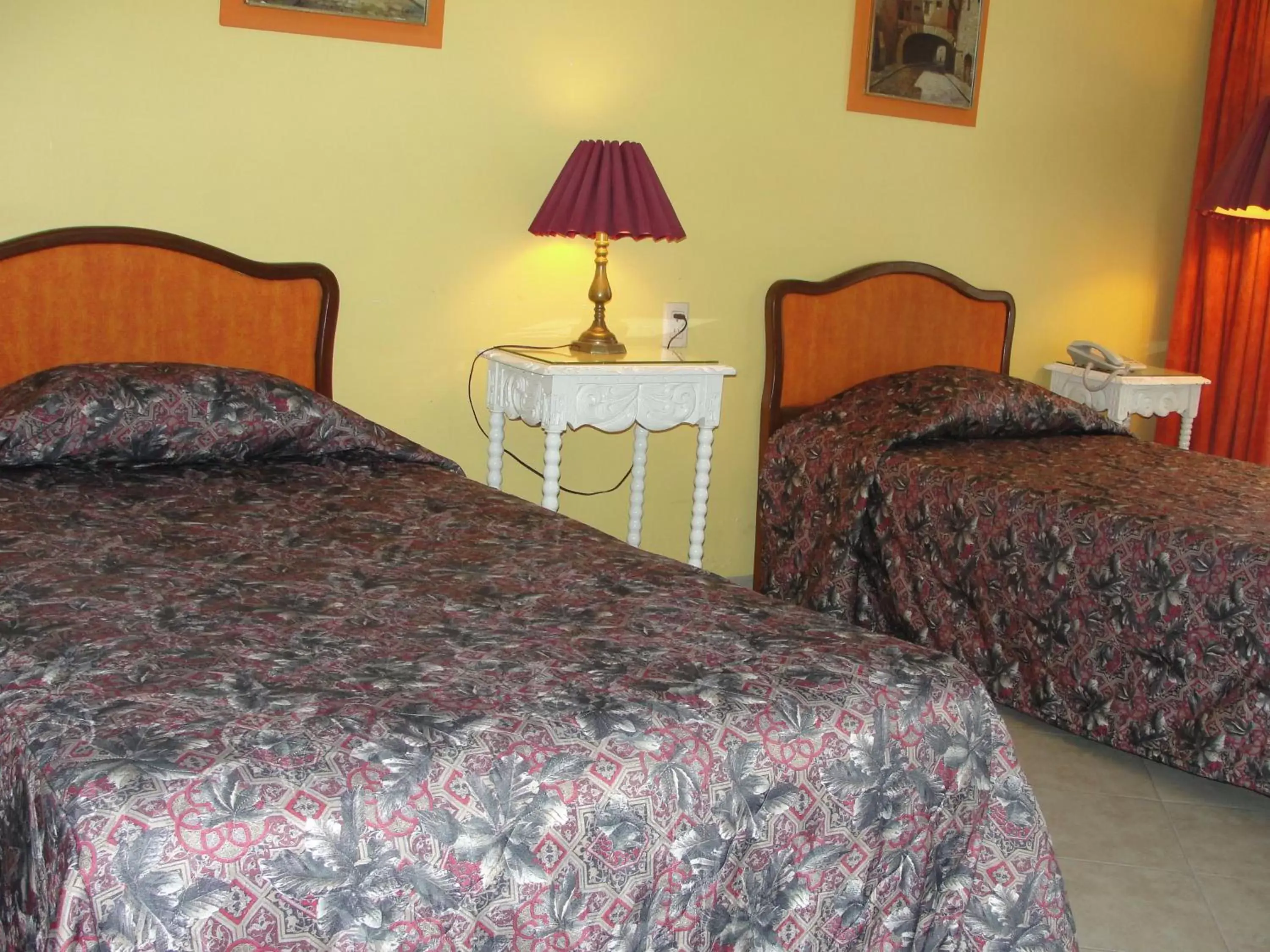 Photo of the whole room, Bed in Hotel Casa Gonzalez