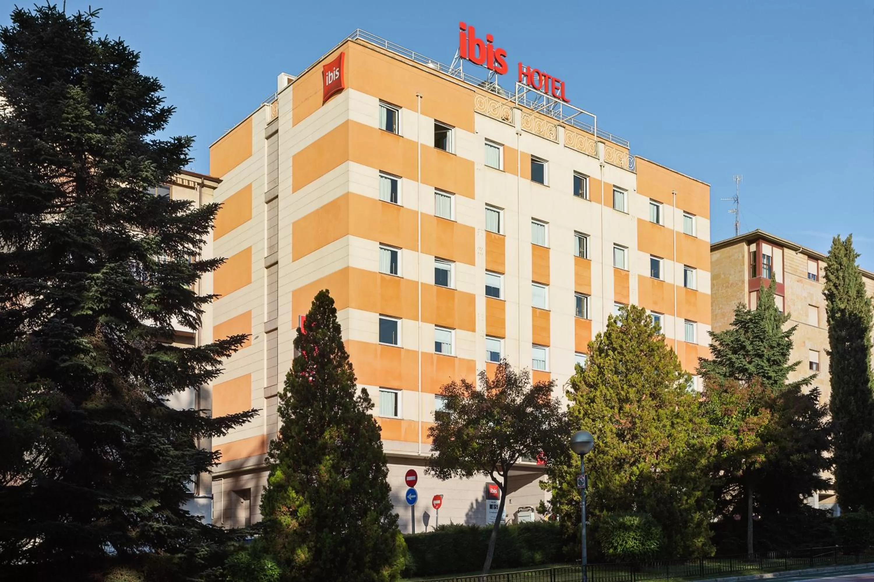 Property building in Ibis Salamanca
