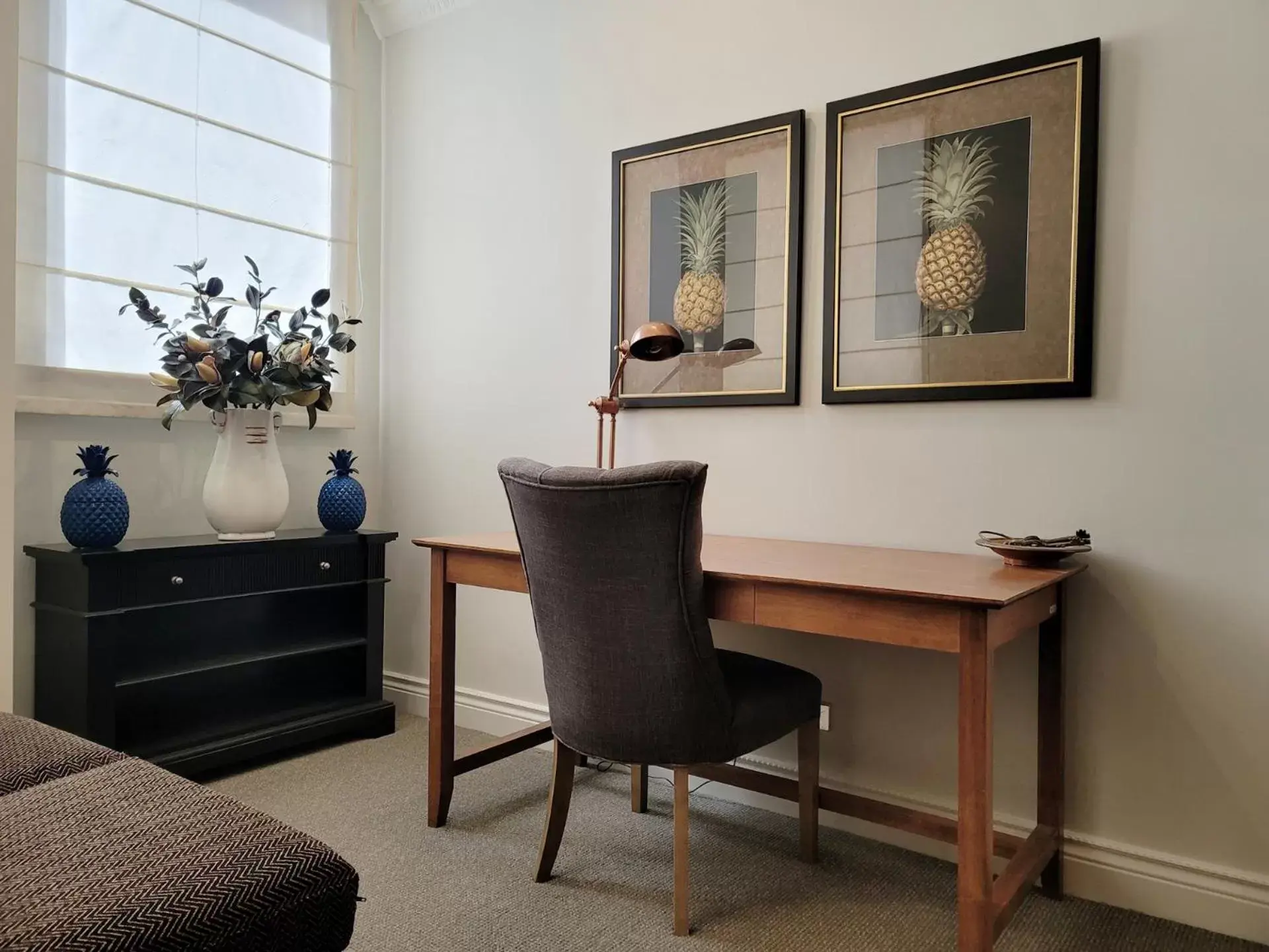 Seating Area in MacArthur Chambers