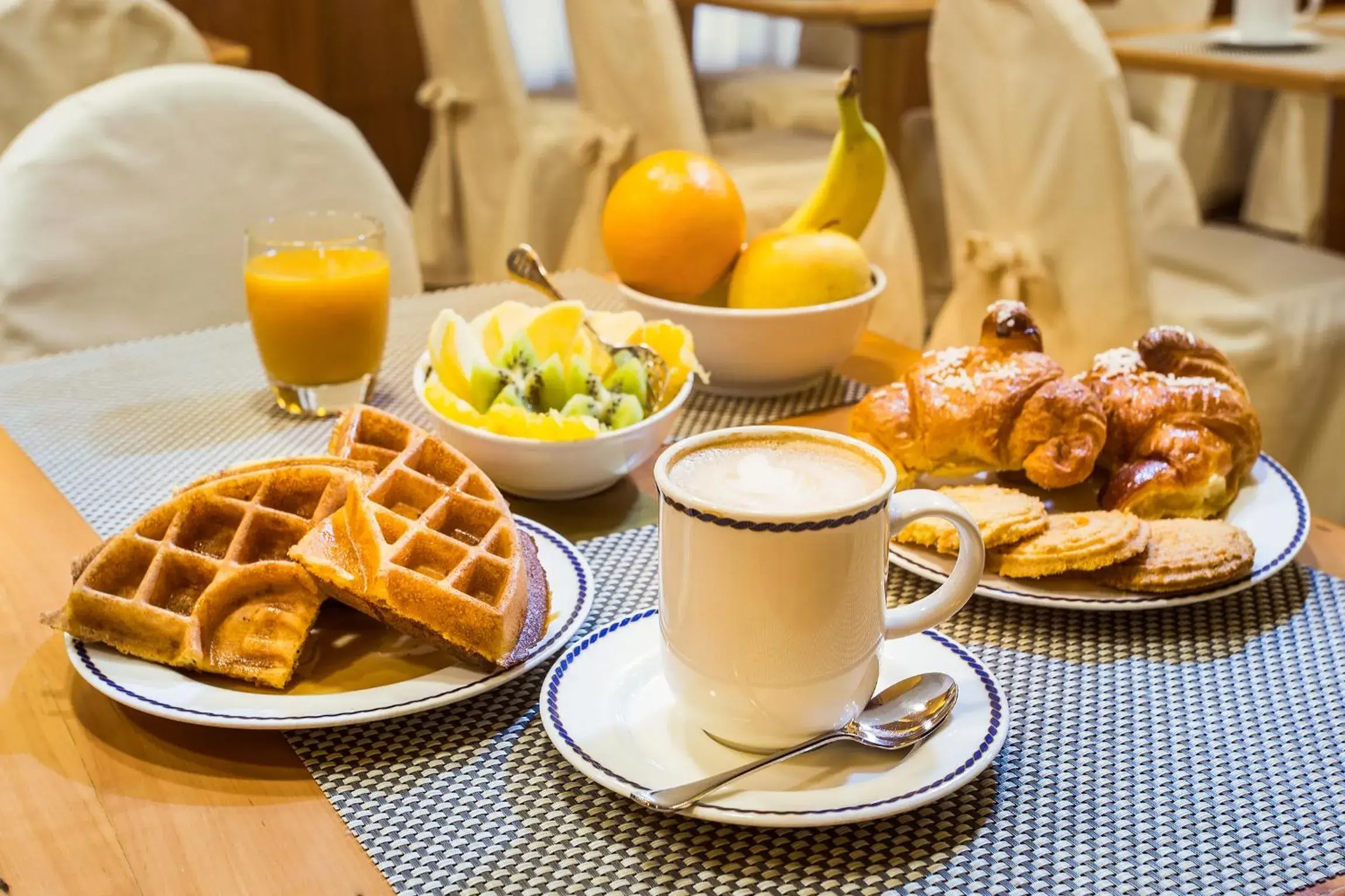 Breakfast in Hotel Principe di Piemonte