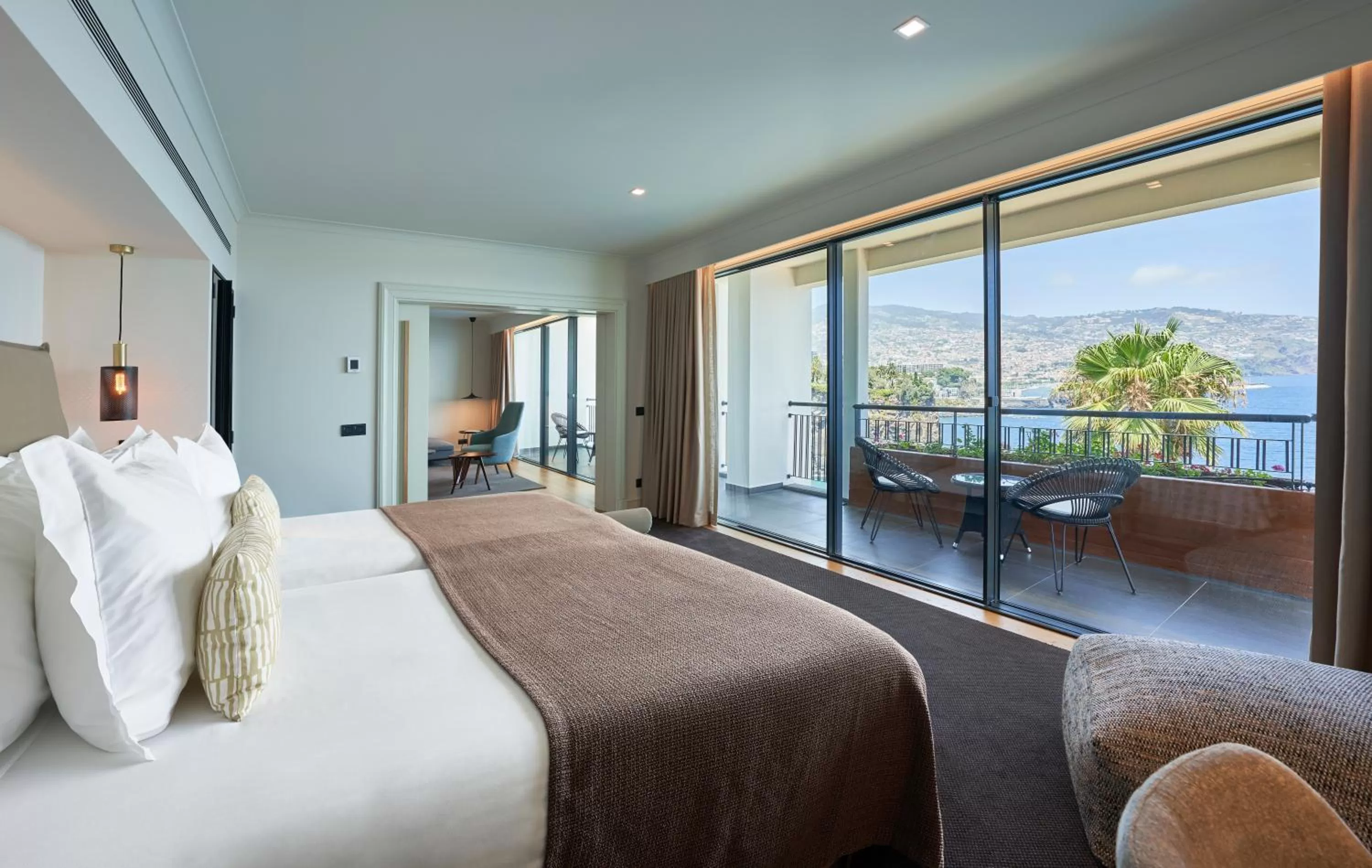 Bedroom, Bed in The Cliff Bay - PortoBay