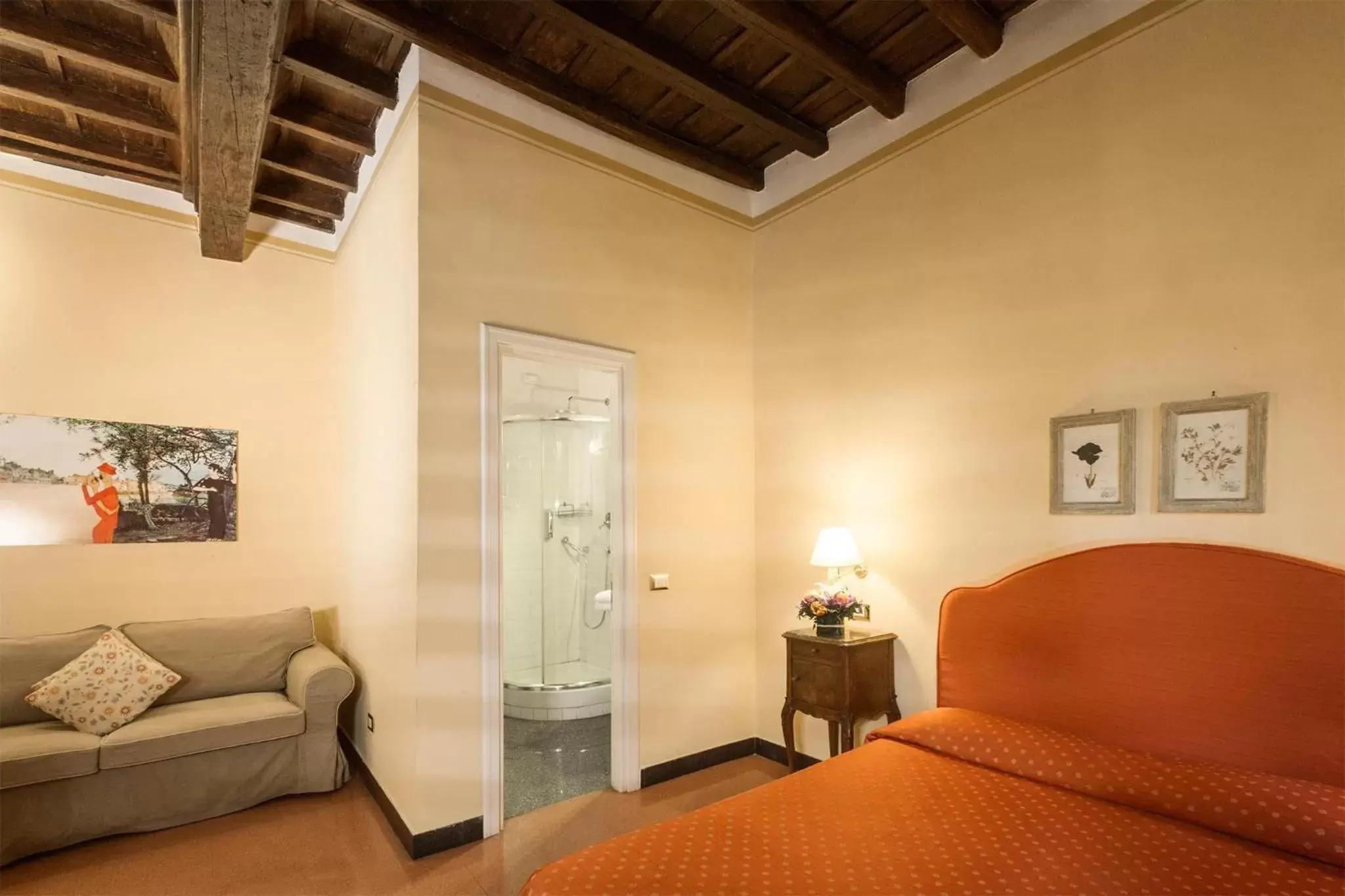 Photo of the whole room, Bed in Casa De' Fiori