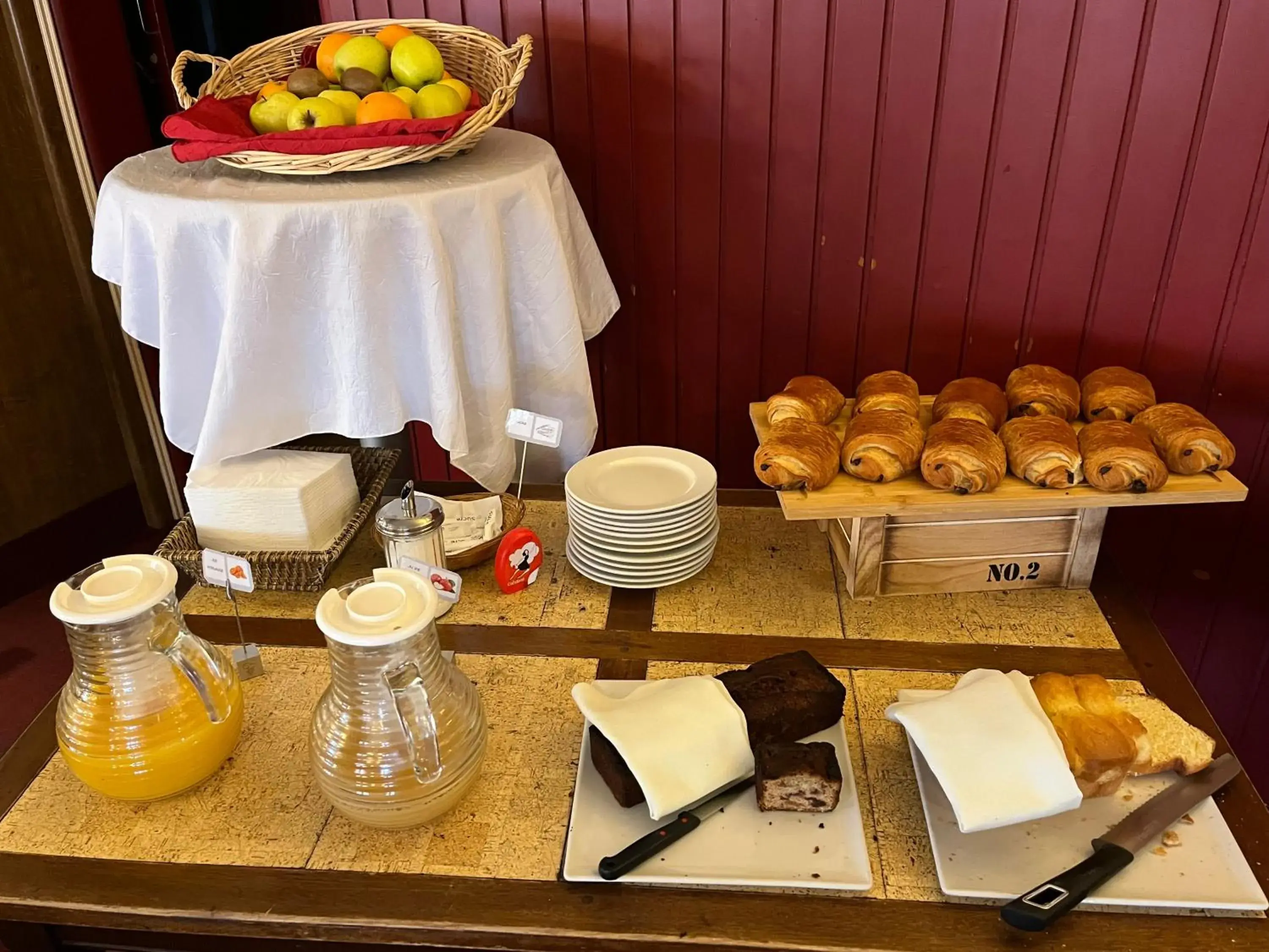 Breakfast, Food in Hotel Du Lion D'argent Et Des Tanneries
