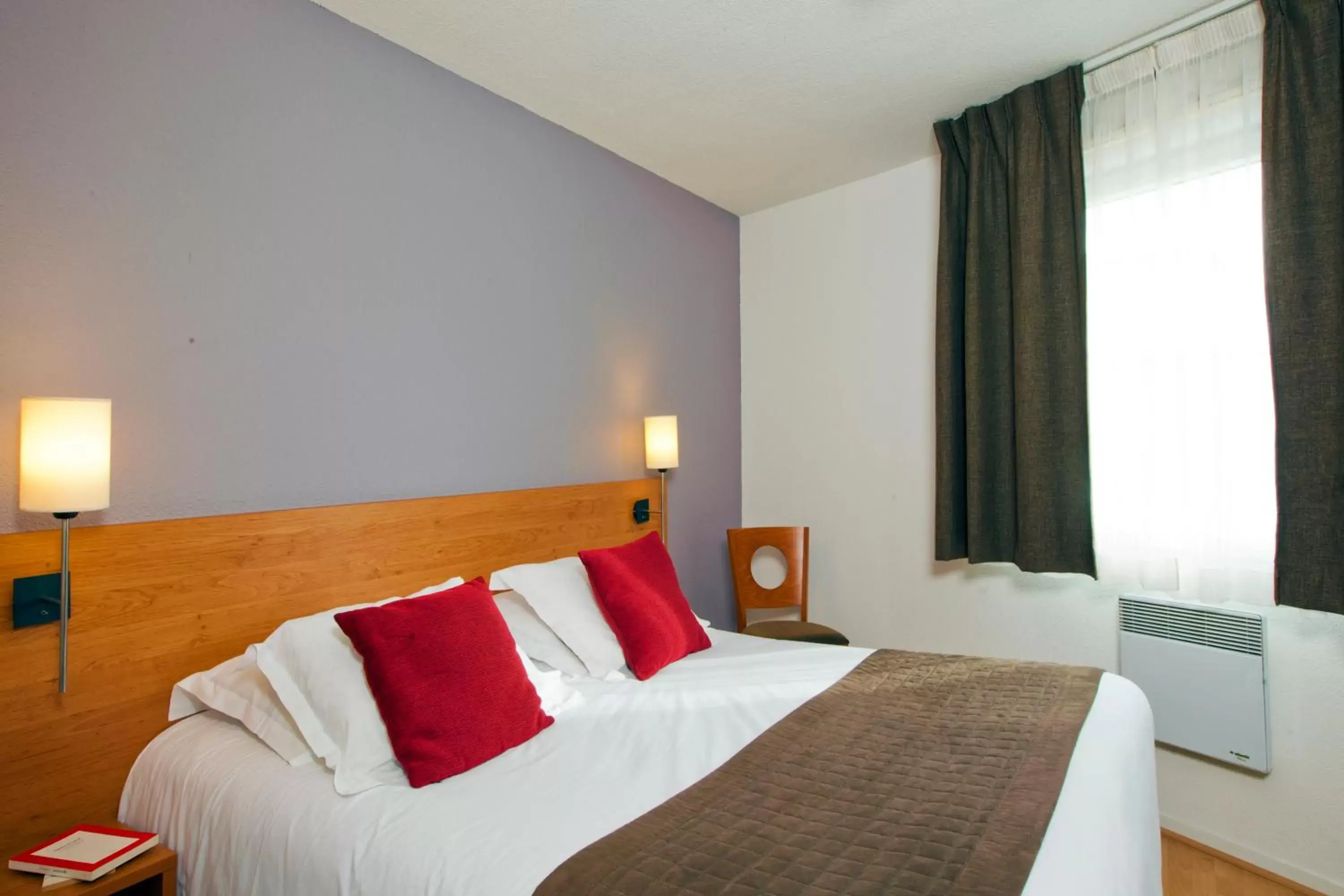 Bedroom, Bed in Séjours & Affaires Rouen Normandie