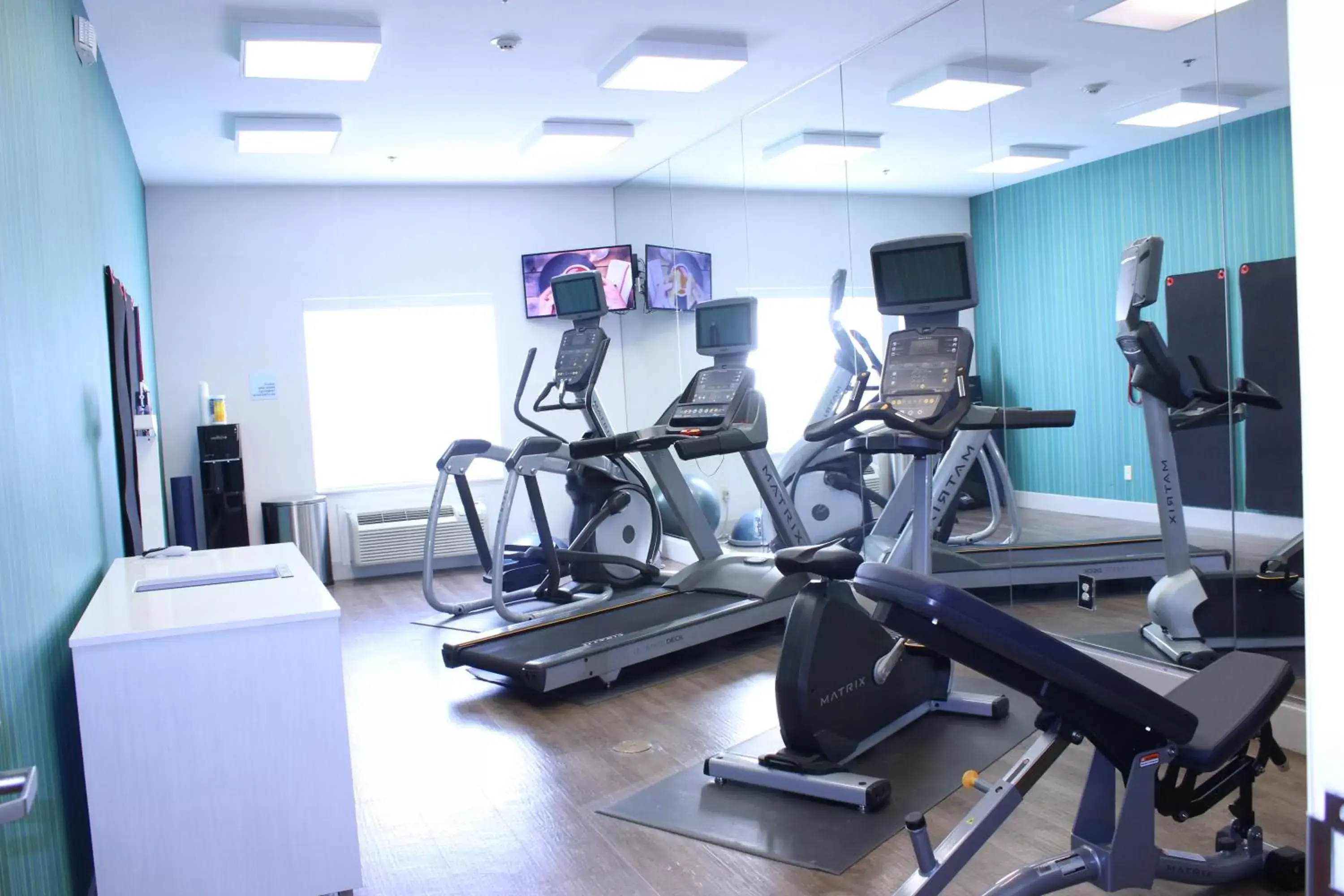 Fitness centre/facilities, Fitness Center/Facilities in Holiday Inn Express Hotel & Suites Mansfield, an IHG Hotel