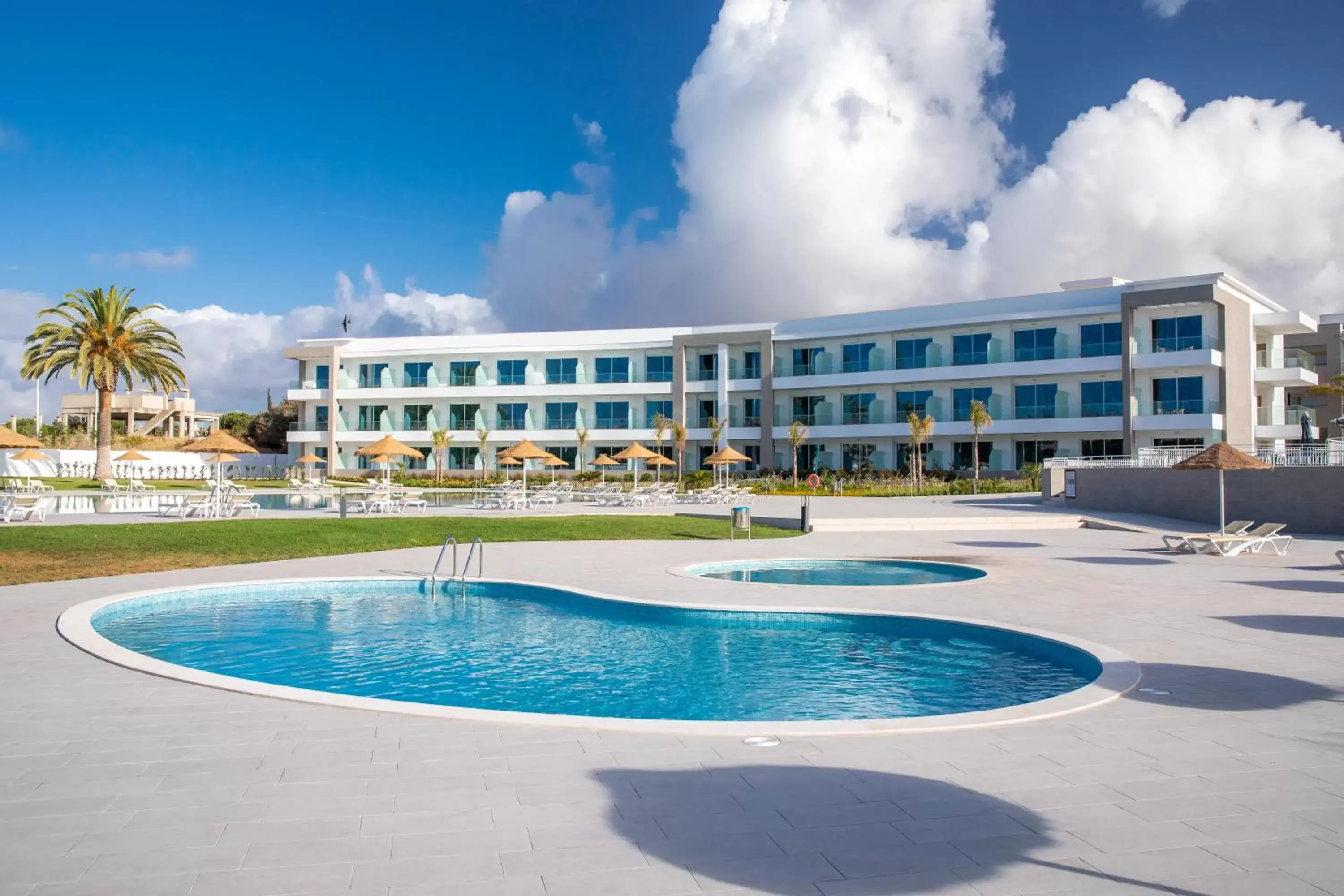 Property Building in Ancora Park - Sunplace Hotels & Resorts