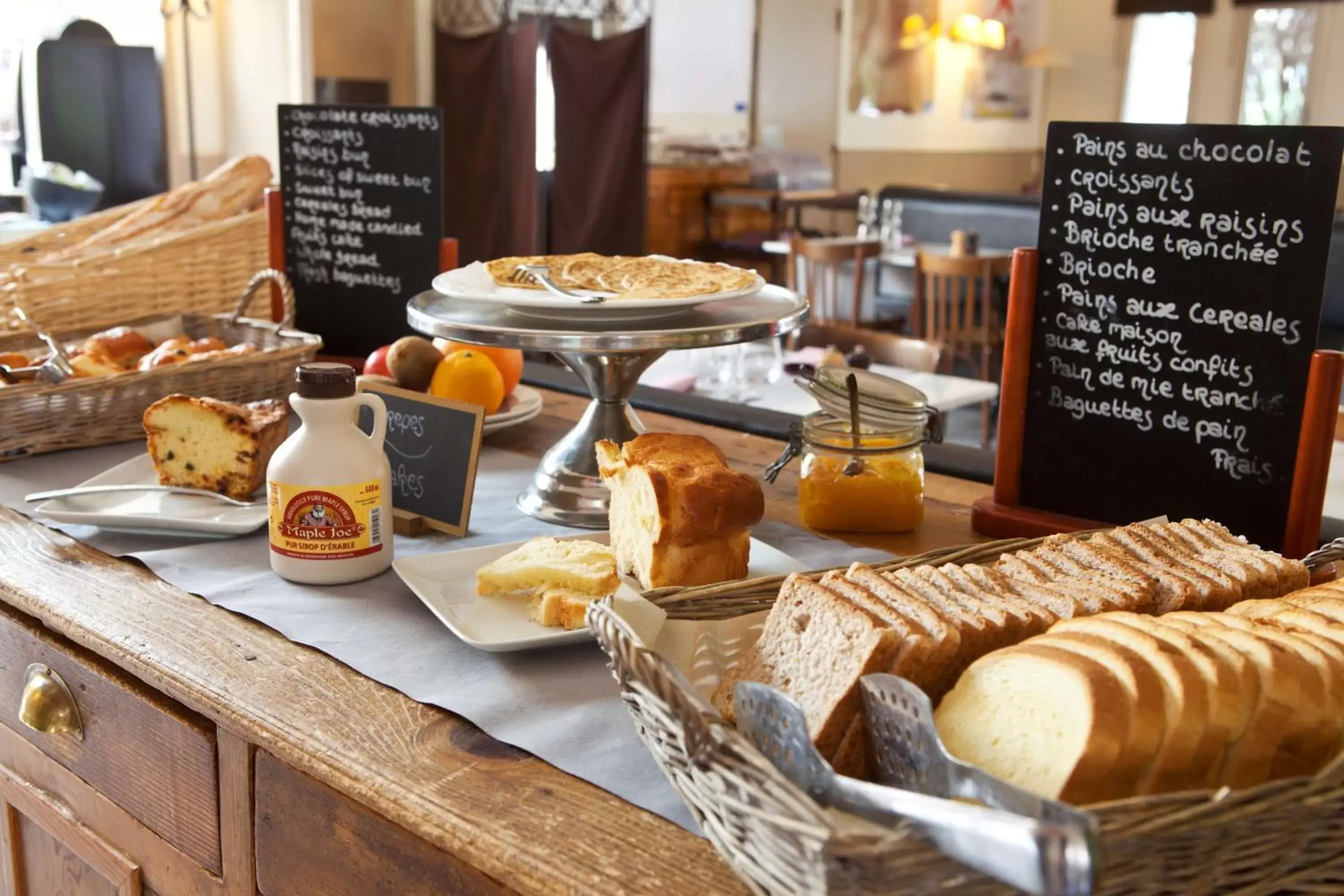 Restaurant/places to eat, Breakfast in Best Western Hôtel Le Paradou Avignon Sud.