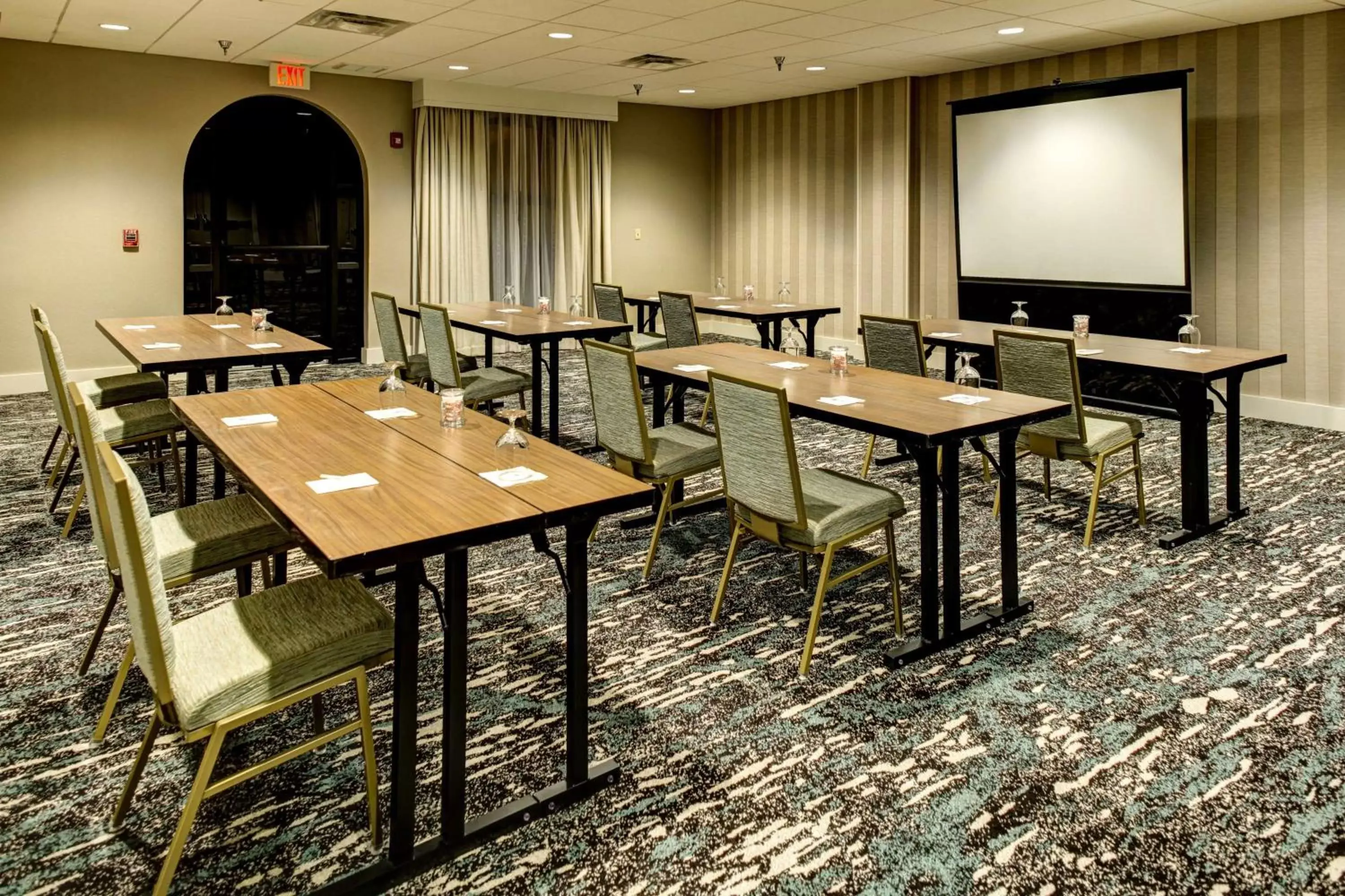 Meeting/conference room in Embassy Suites Williamsburg