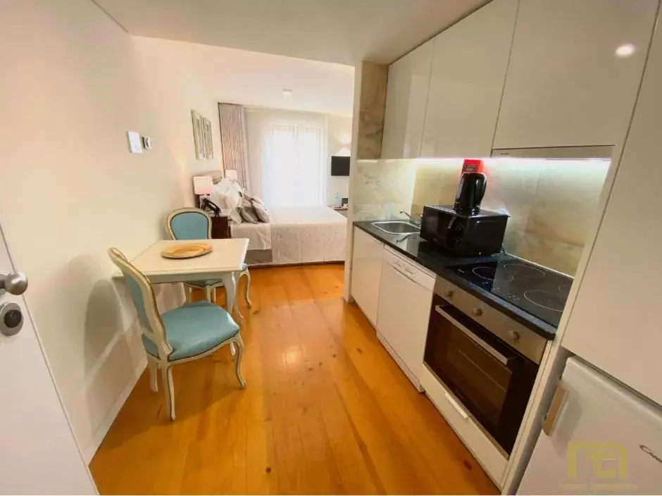 Kitchen/Kitchenette in TM Luxury Apartments Lisbon
