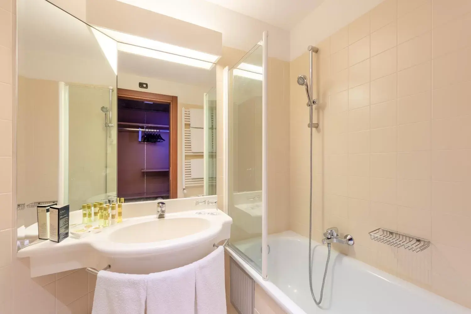 Shower, Bathroom in Eurostars Residenza Cannaregio