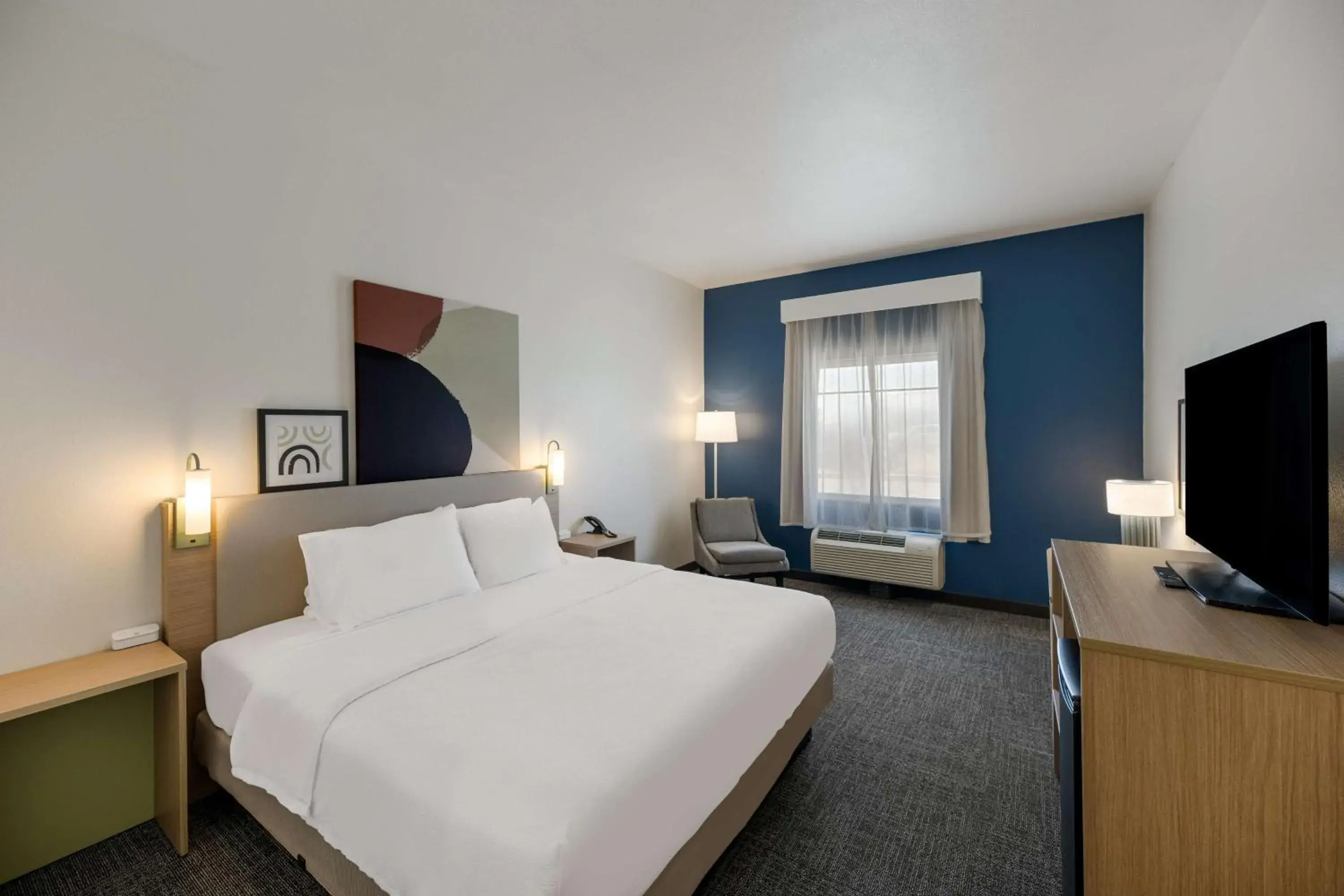 Bed in Super 8 by Wyndham Midland South