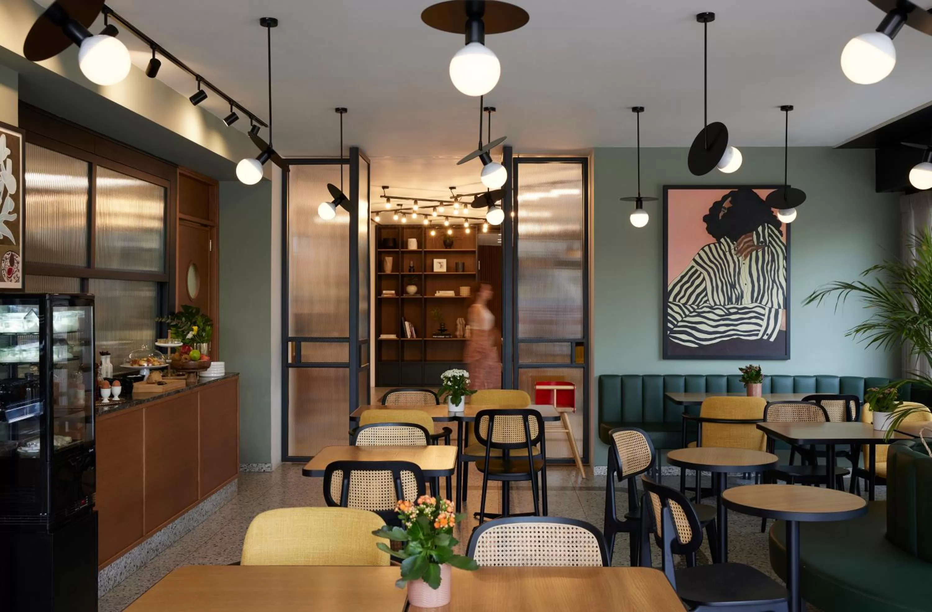 Restaurant/places to eat in Noa Hotel