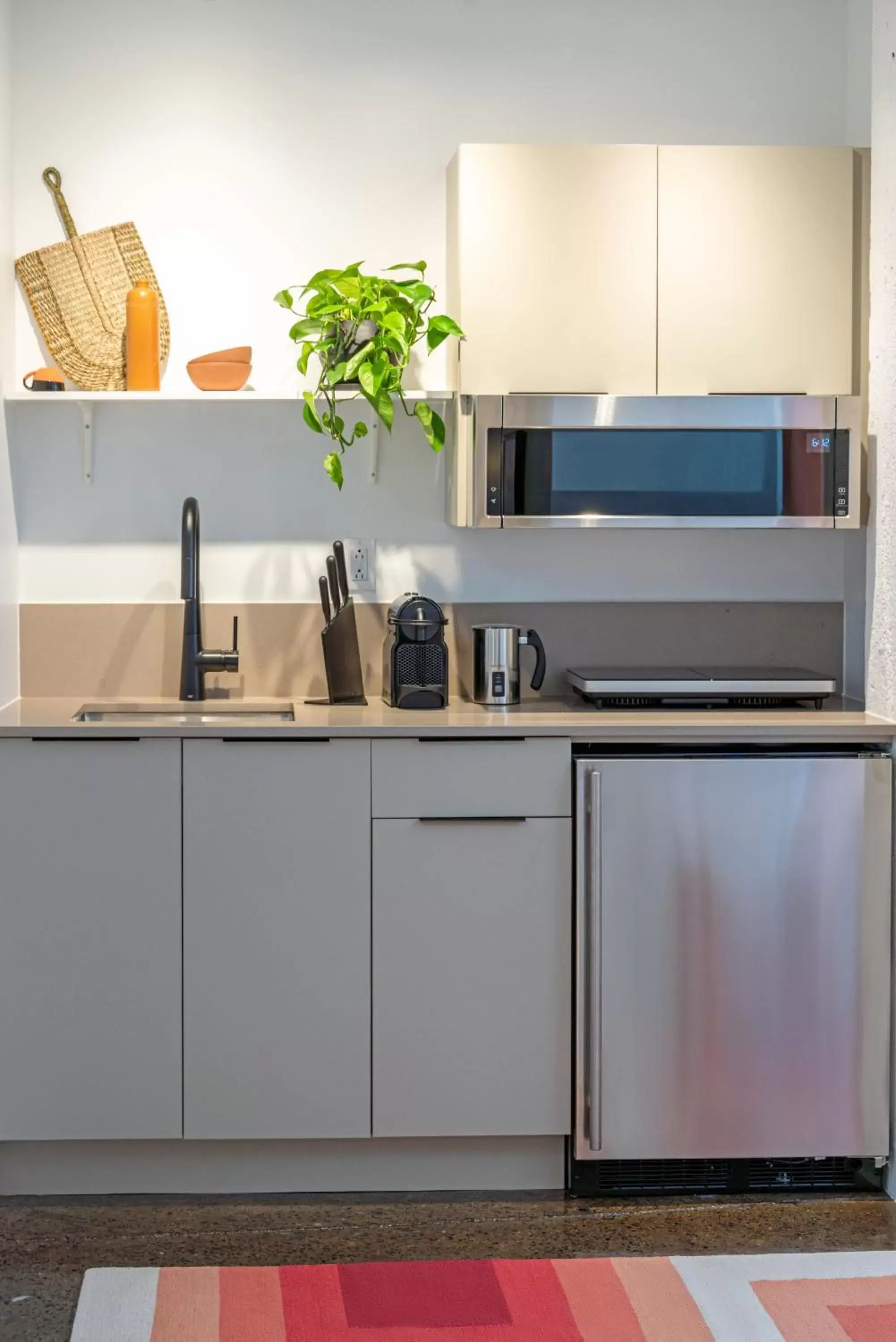 Kitchen or kitchenette, Kitchen/Kitchenette in Maison Sainte-Thérèse By Maisons & co