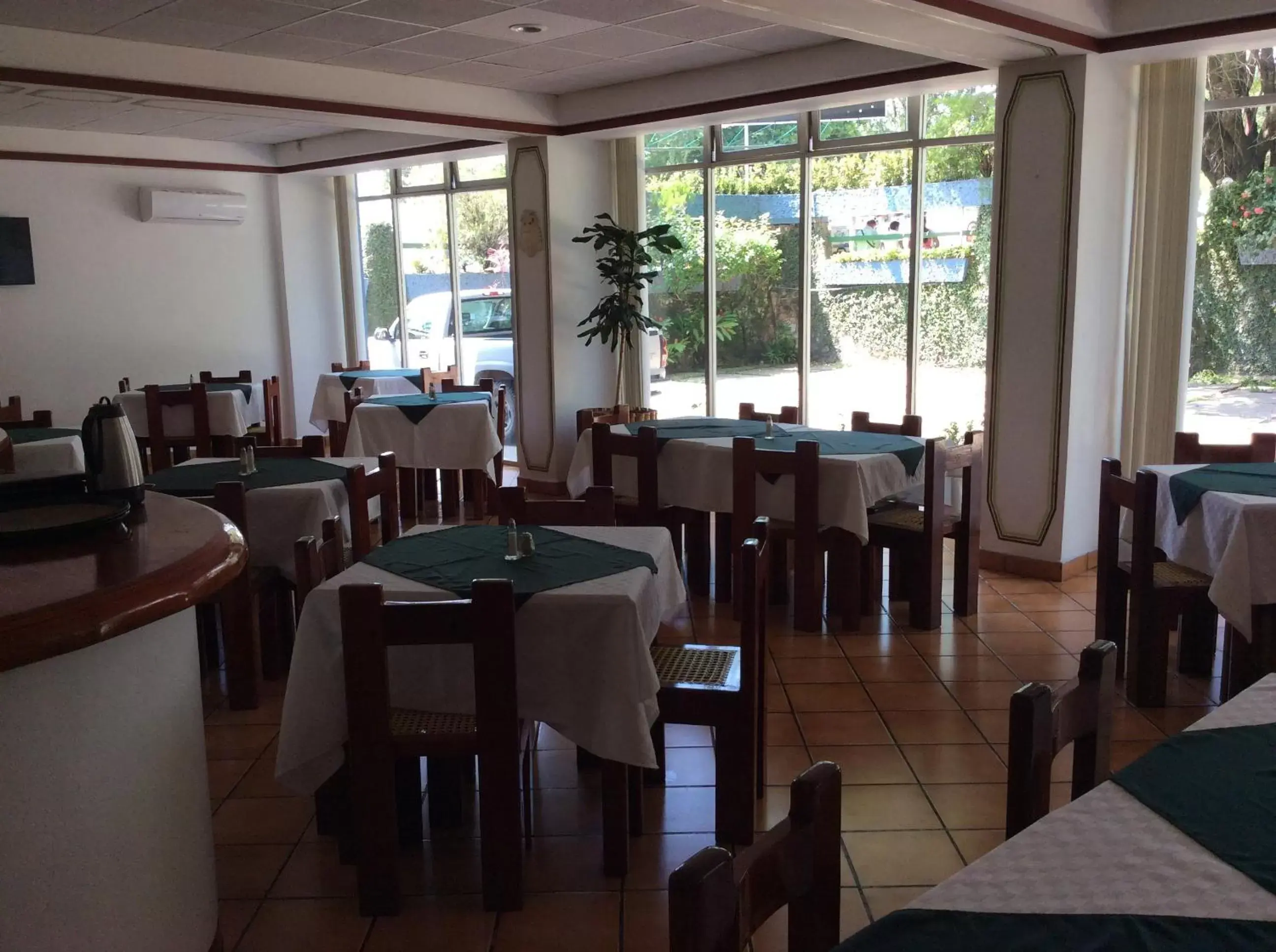 Lounge or bar, Restaurant/Places to Eat in Hotel Maya Palenque