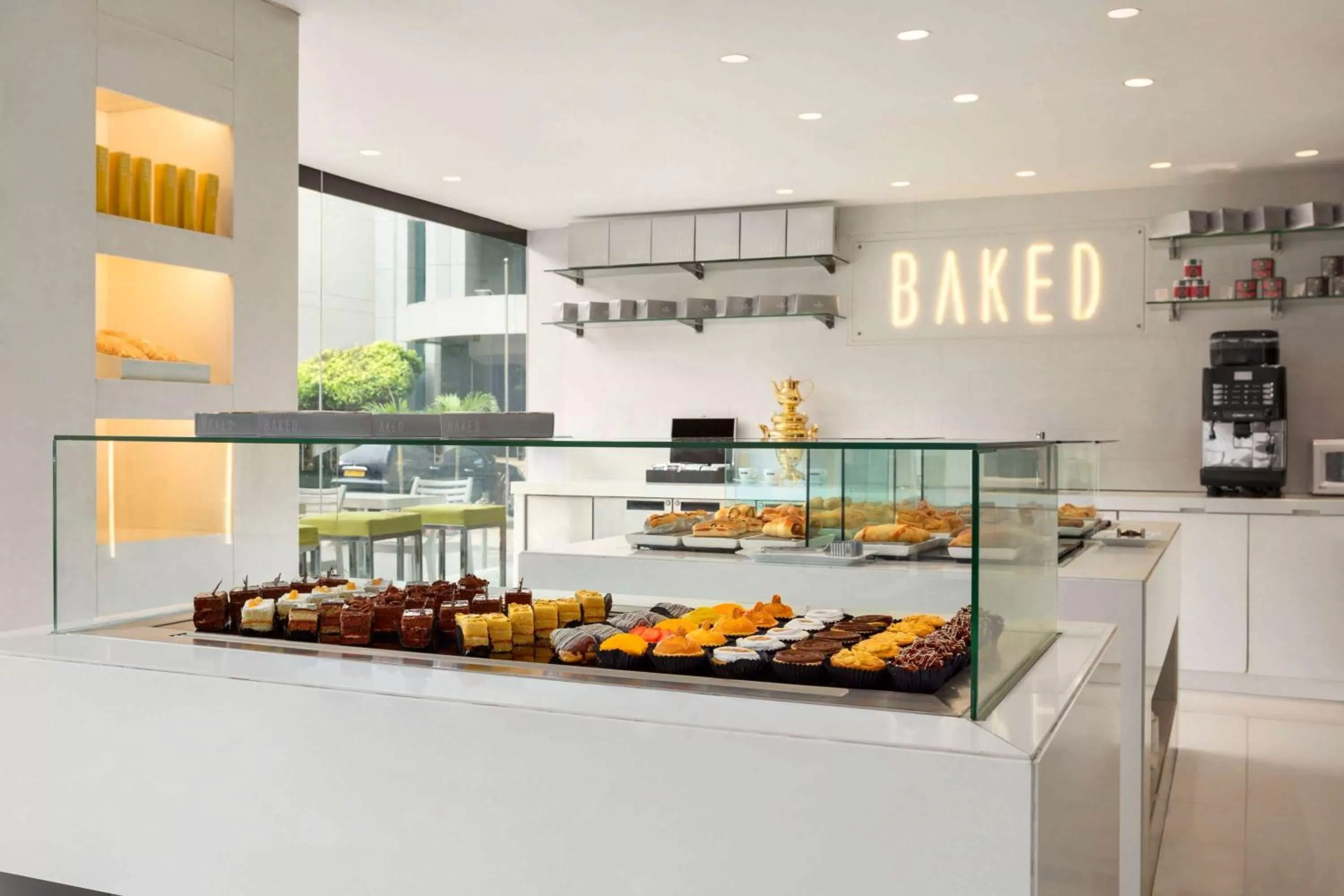 Restaurant/places to eat in Ramada Colombo