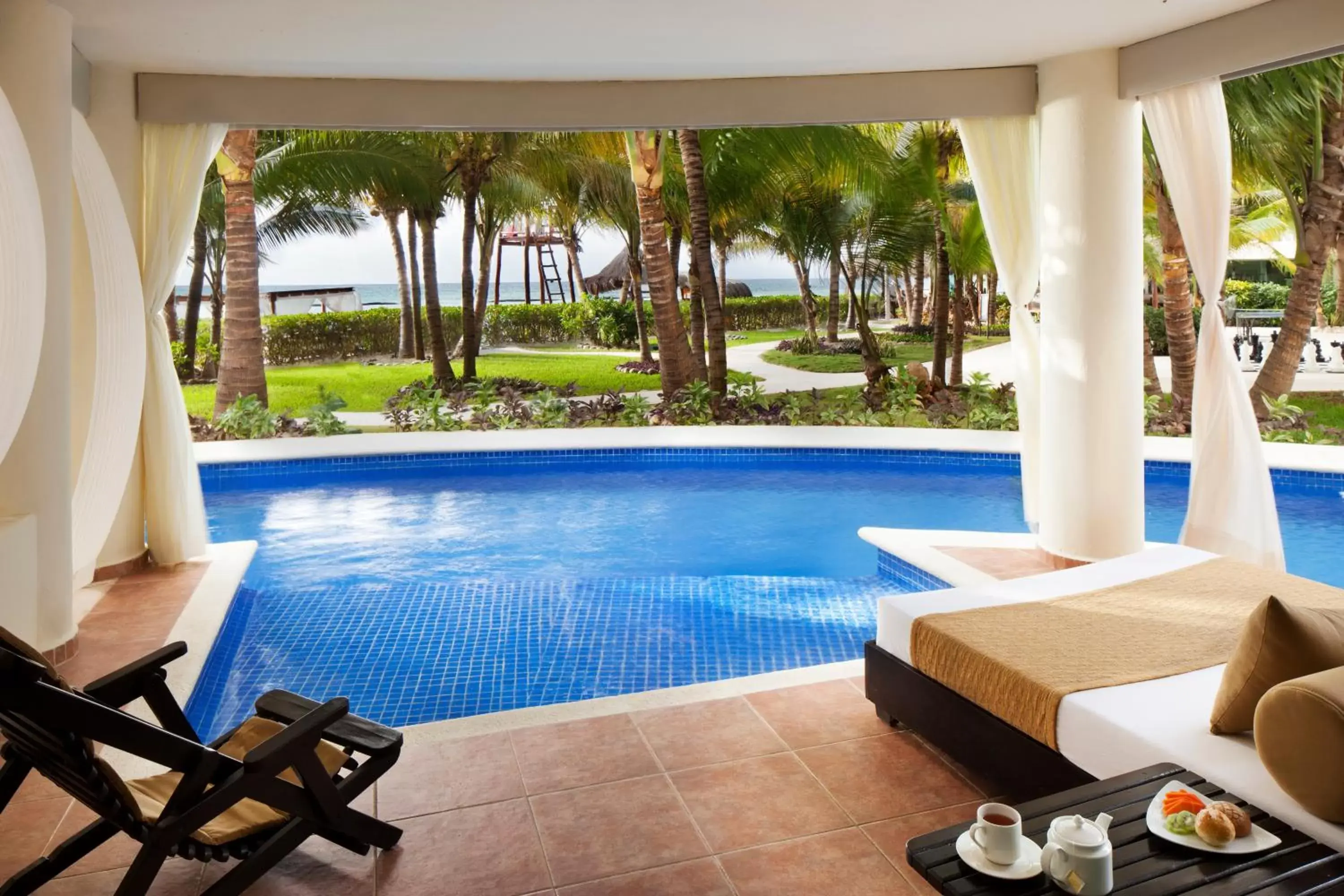 Swim up suite in El Dorado Maroma, Gourmet All Inclusive by Karisma