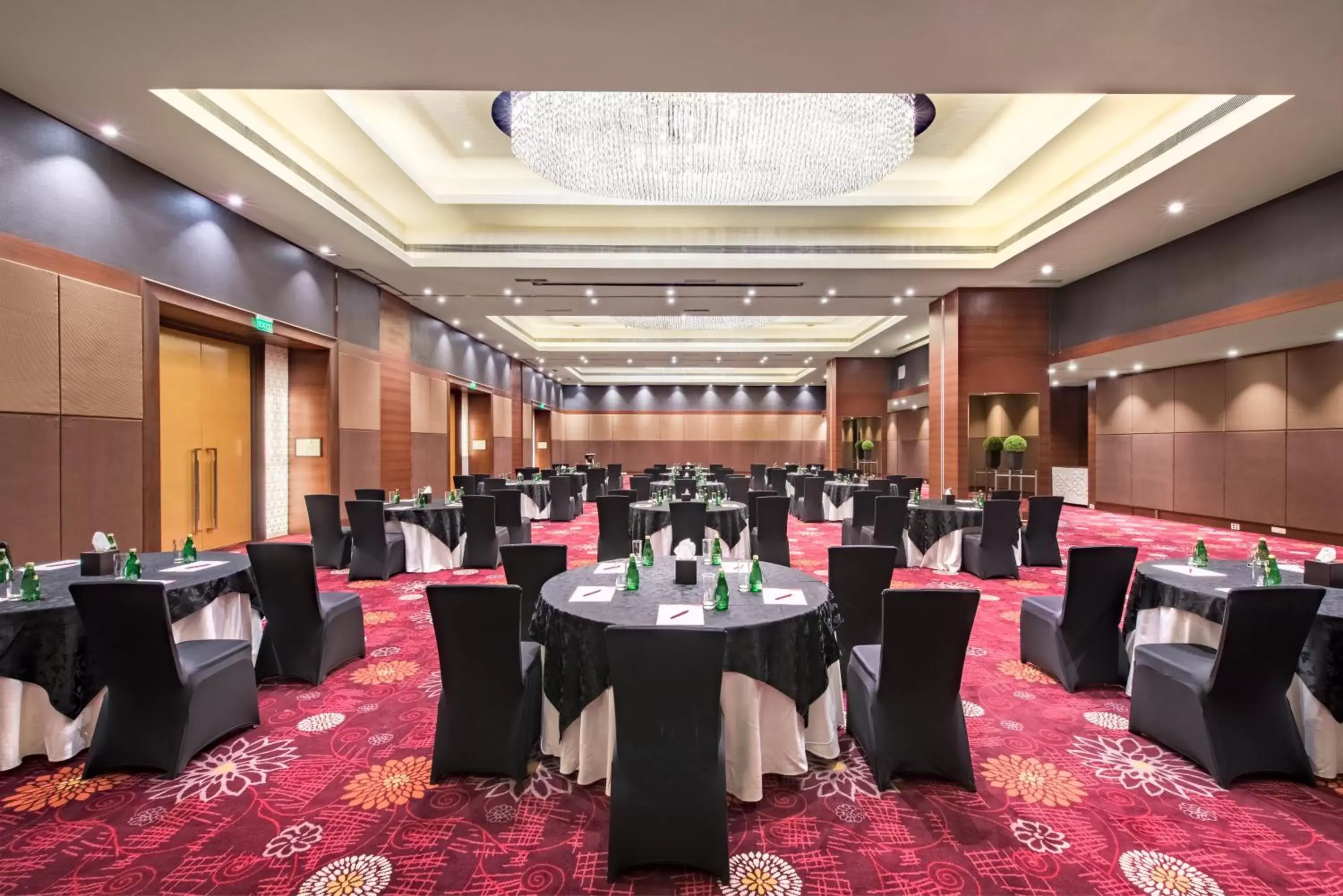 Banquet/Function facilities, Banquet Facilities in Crowne Plaza Ahmedabad City Centre, an IHG Hotel