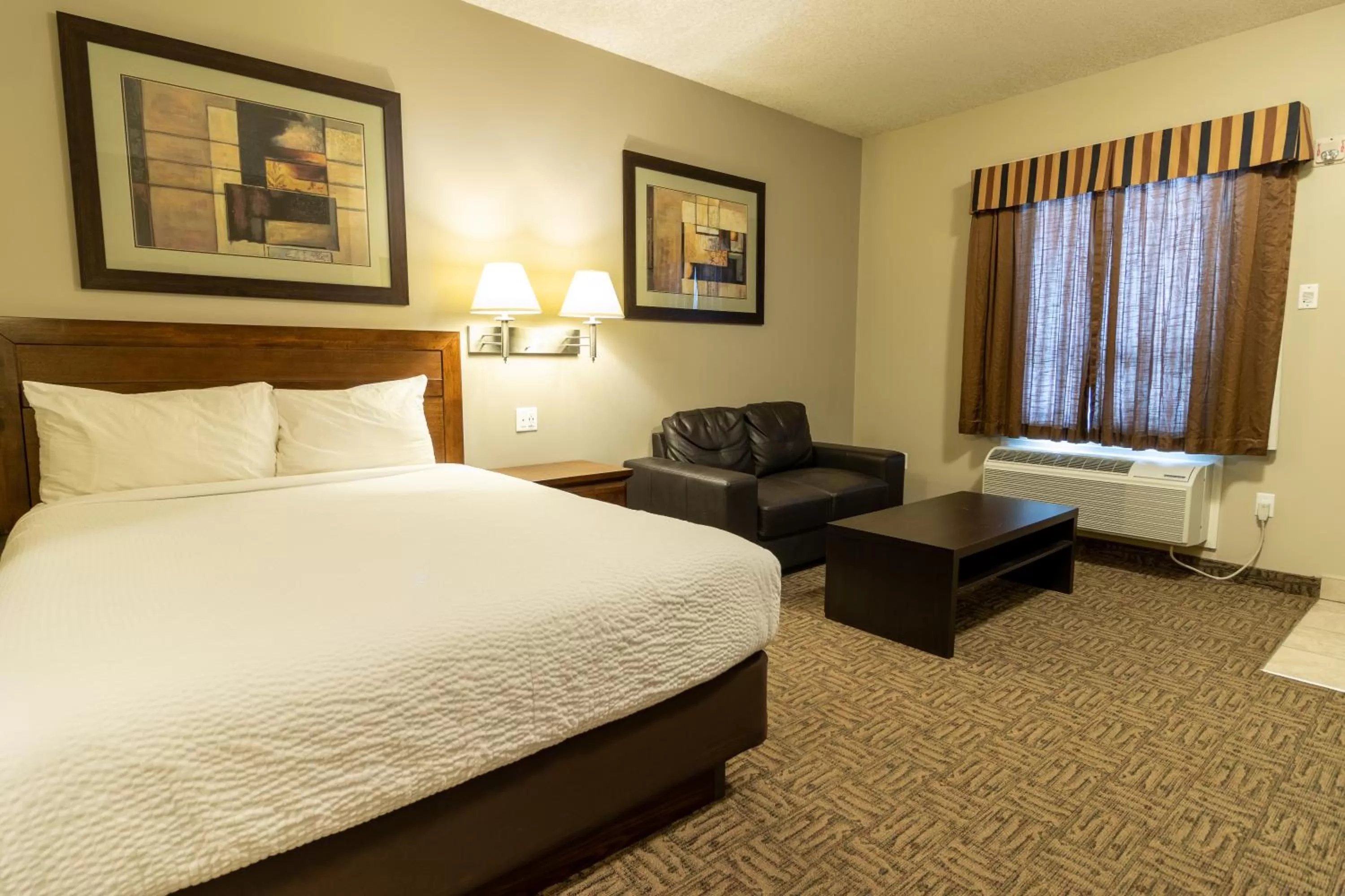 Bed in BCMInns - Lac La Biche