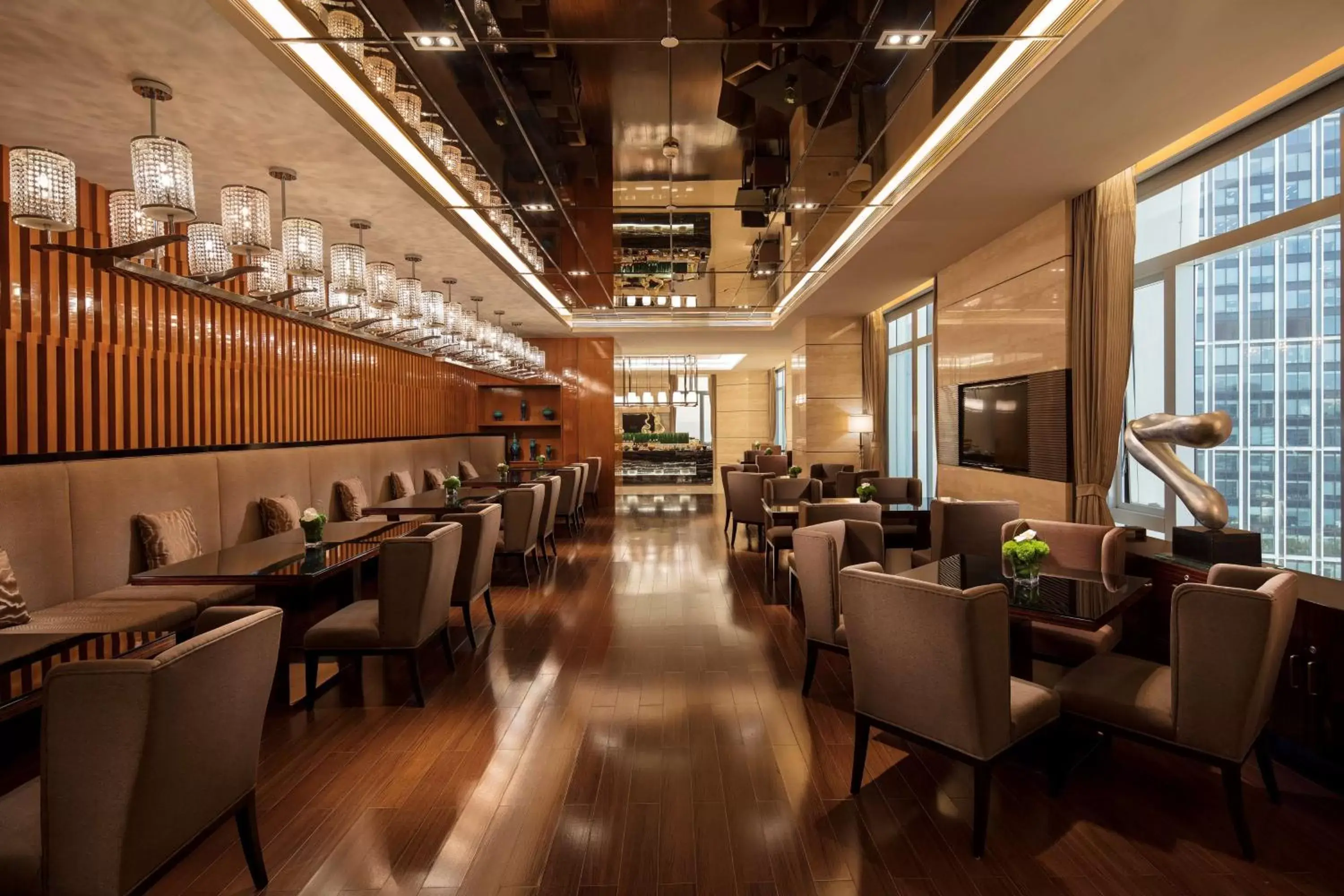 Property building, Restaurant/Places to Eat in Hilton Dalian