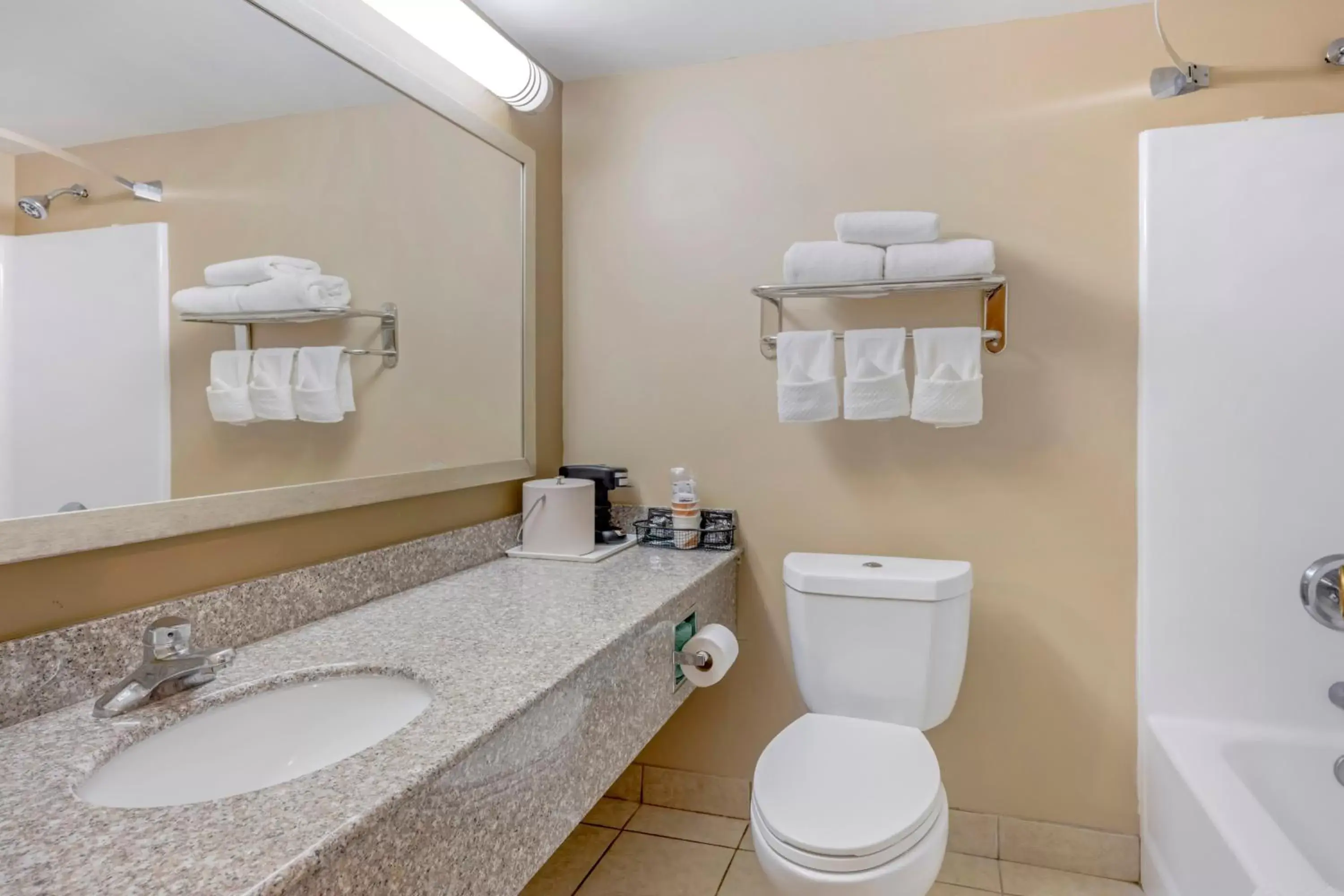 Bathroom in Quality Inn and Suites Lincoln