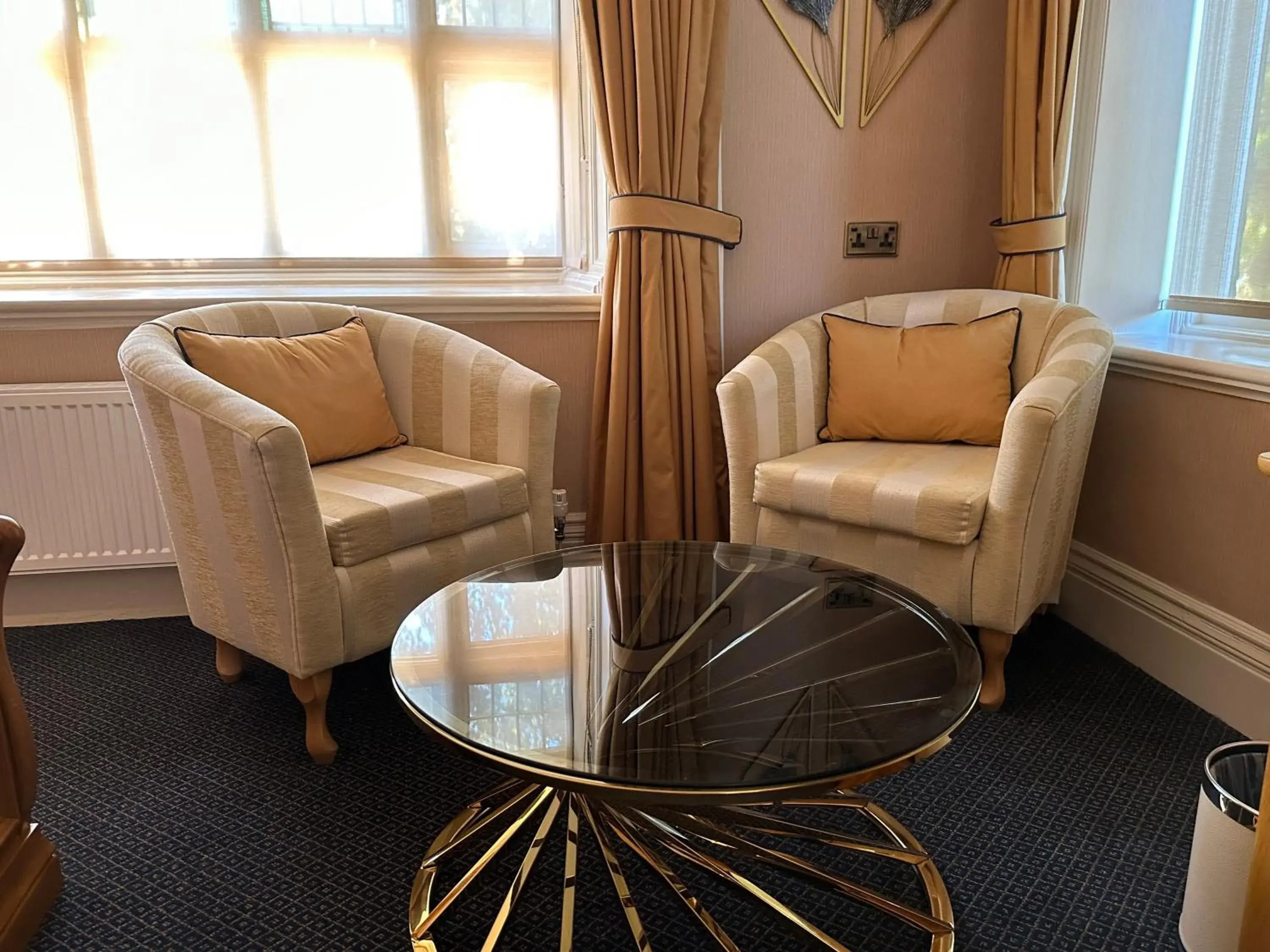 Seating Area in Chester Court Hotel