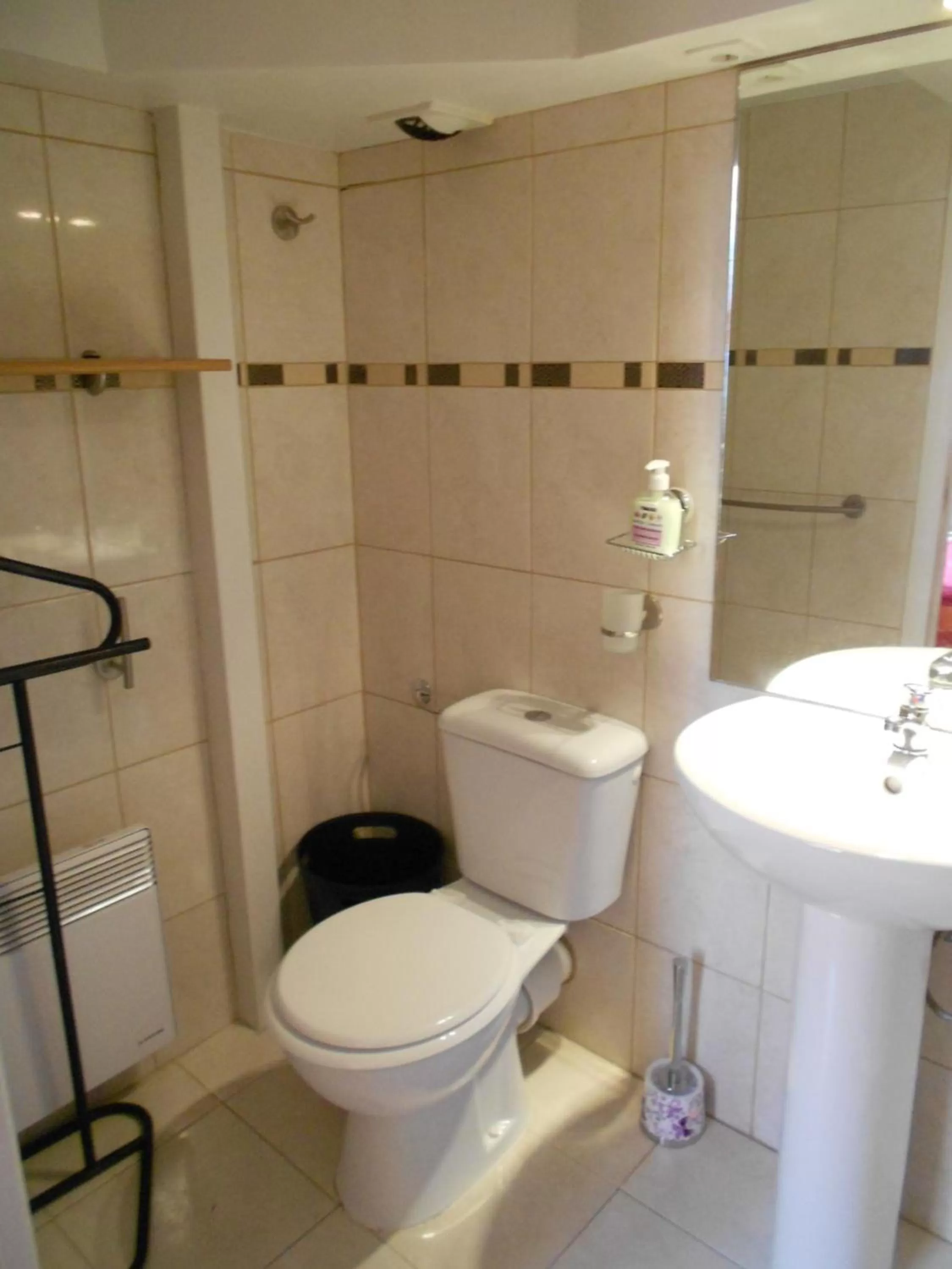 Bathroom in Breakfast at Sophy's