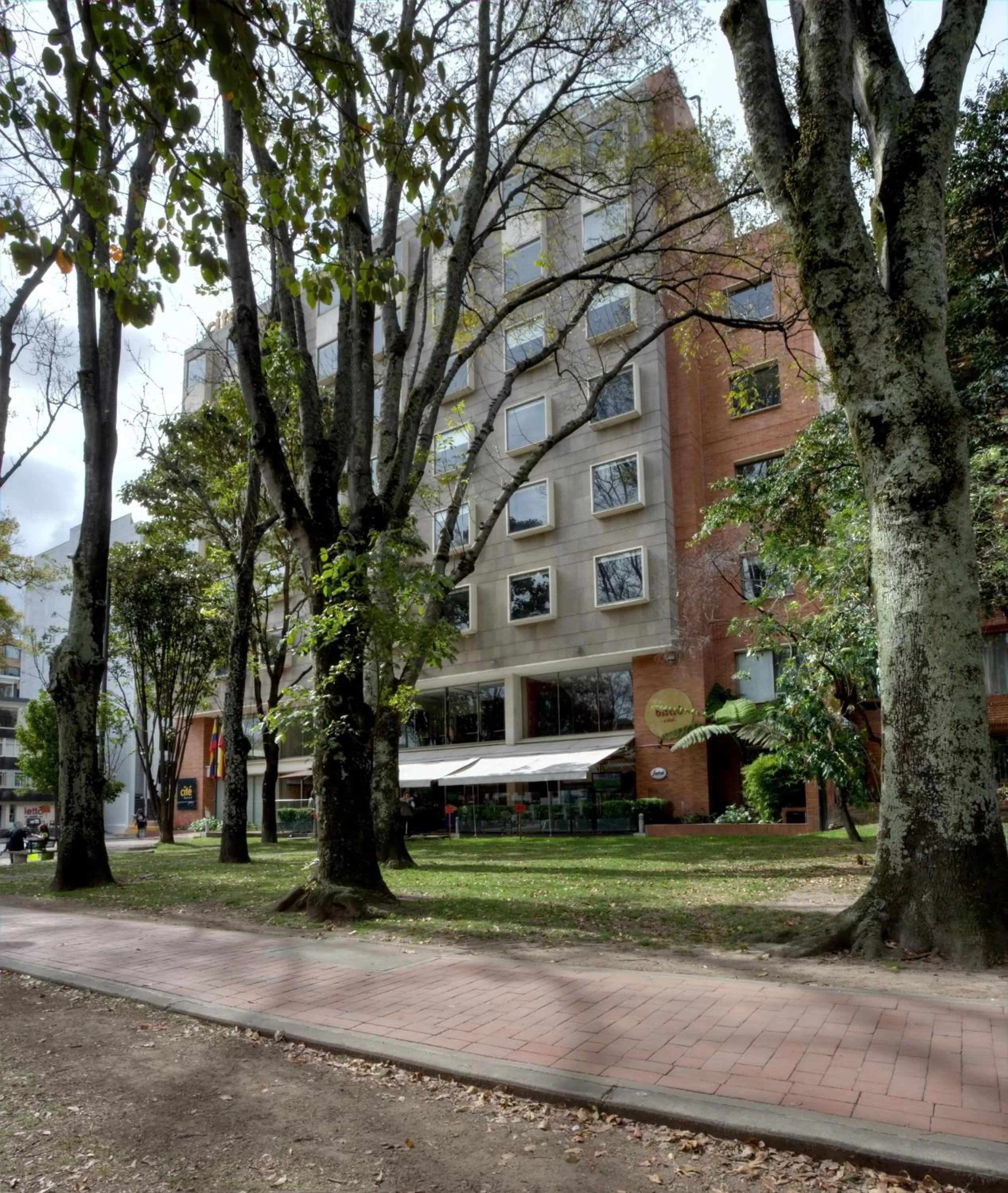 Facade/entrance in Cité Hotel