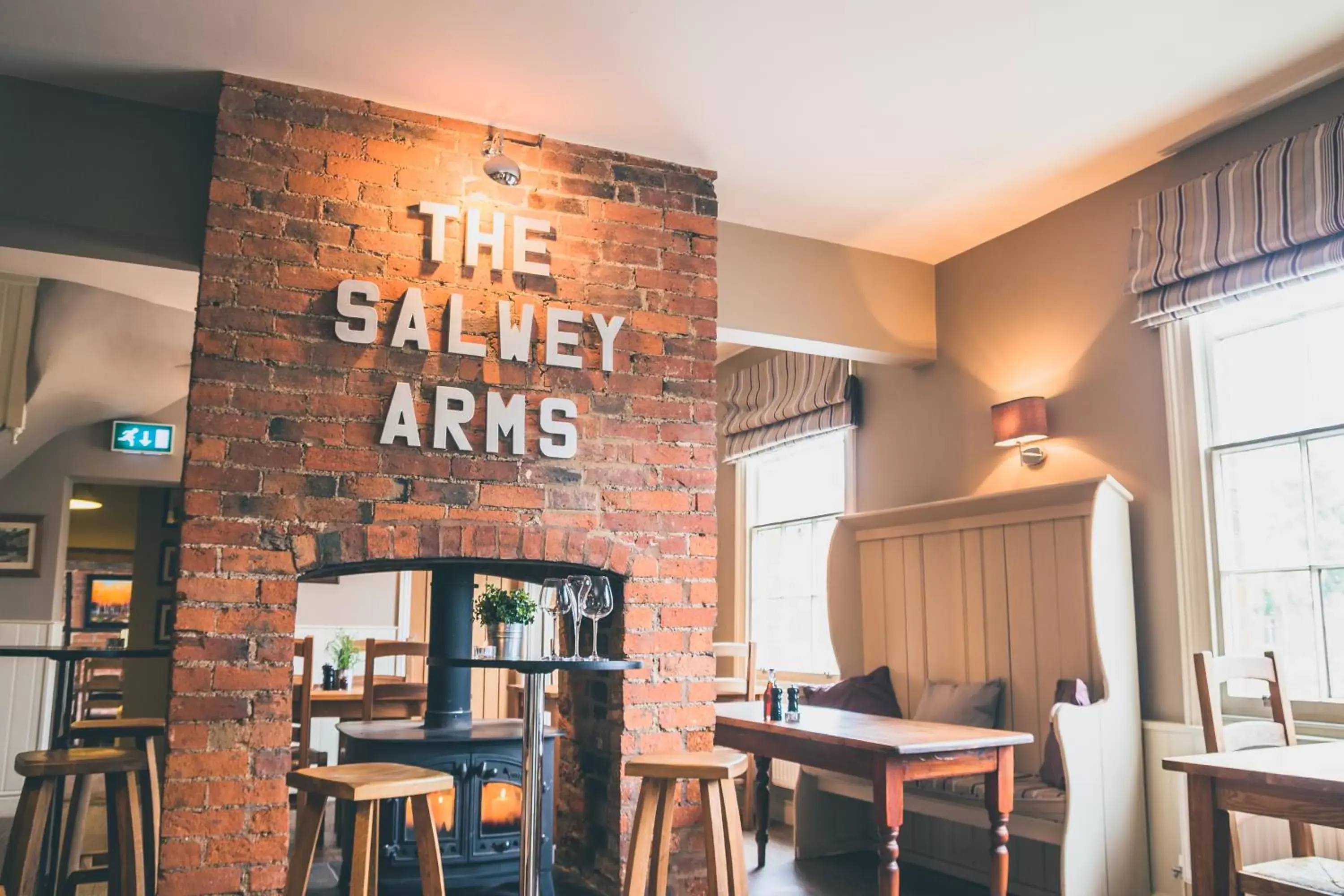 Lounge or bar, Restaurant/Places to Eat in The Salwey Arms