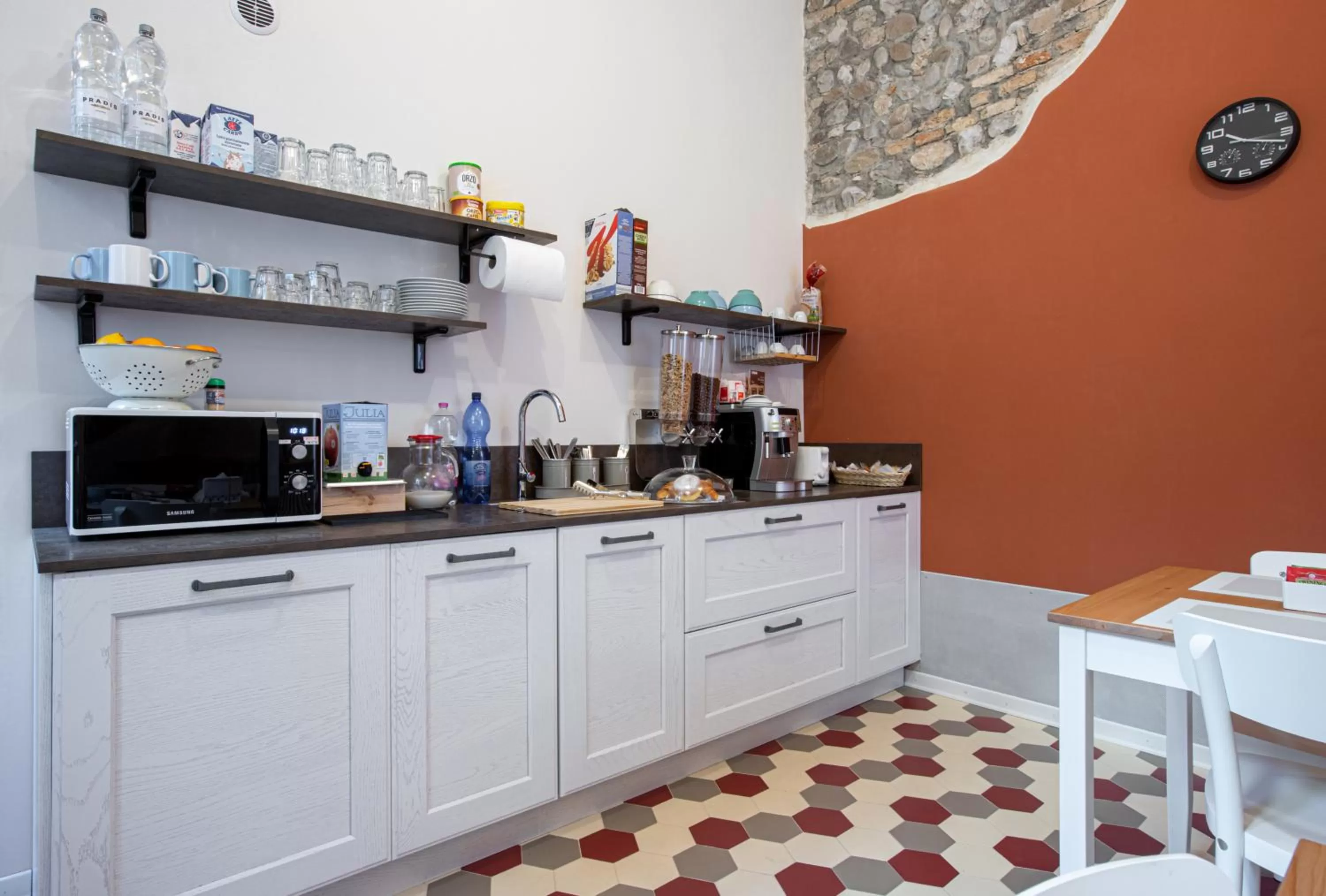 Kitchen or kitchenette in b&b Casa Livia