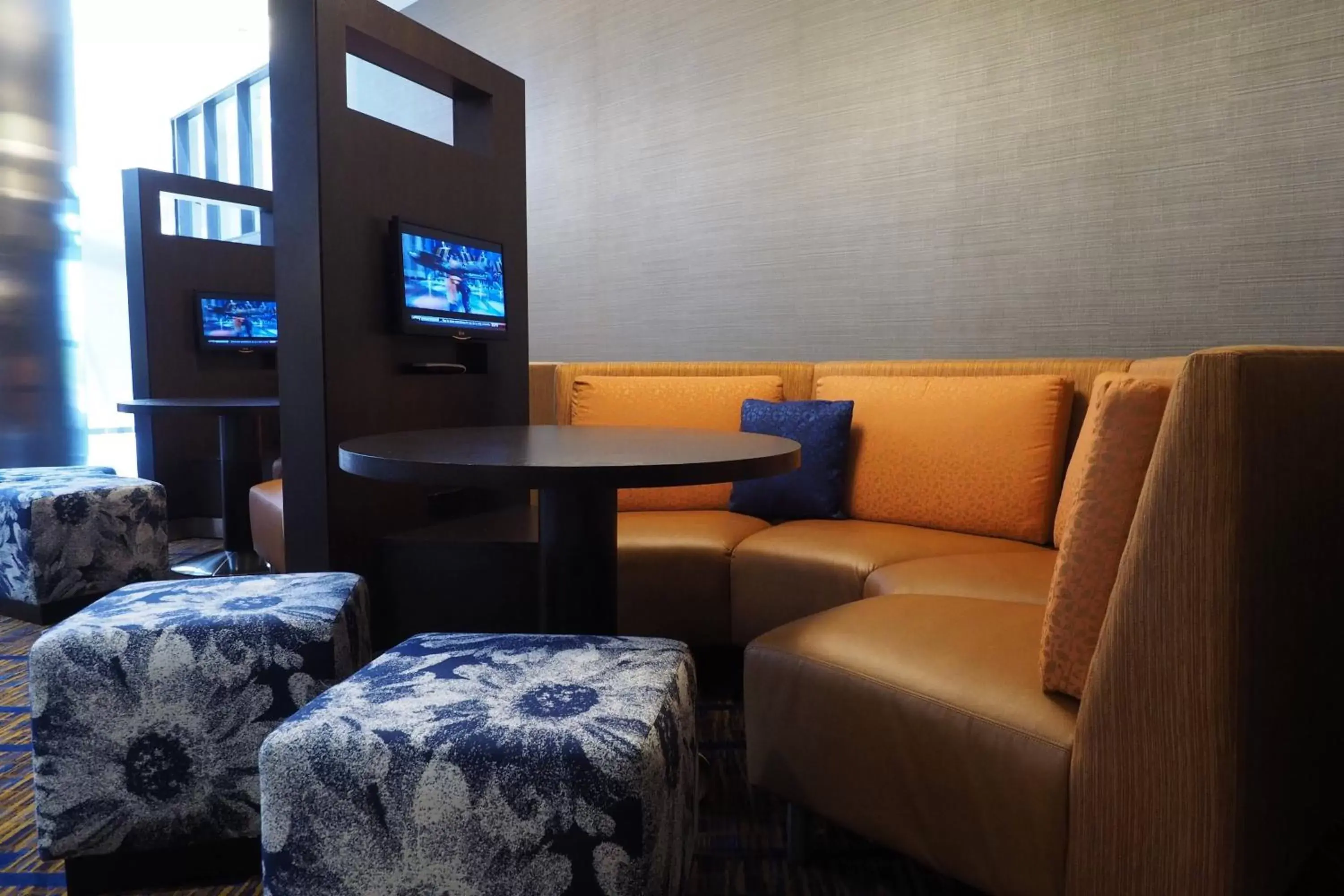Other, Seating Area in Courtyard by Marriott Columbus West/Hilliard