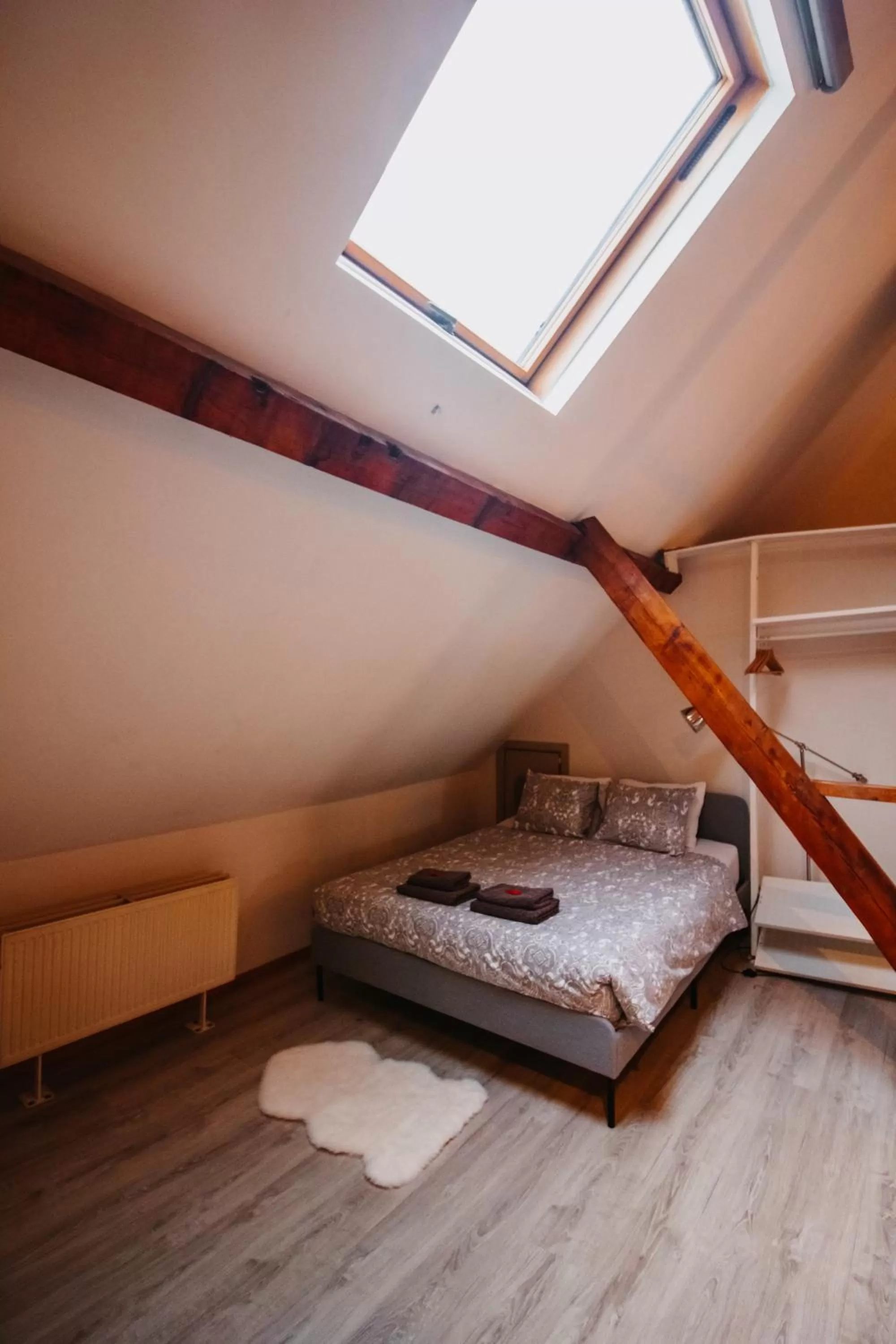 Bedroom, Bed in Super central in Brussels