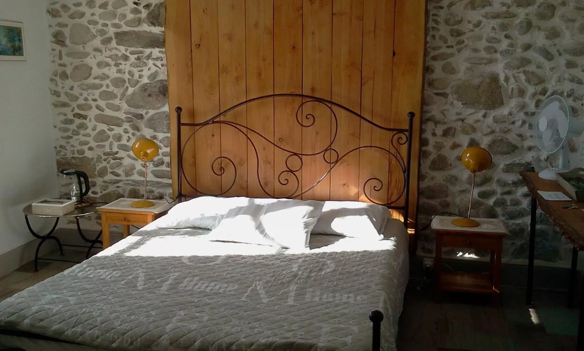 Bedroom, Bed in Maison de ville au pied de la Montagne Noire