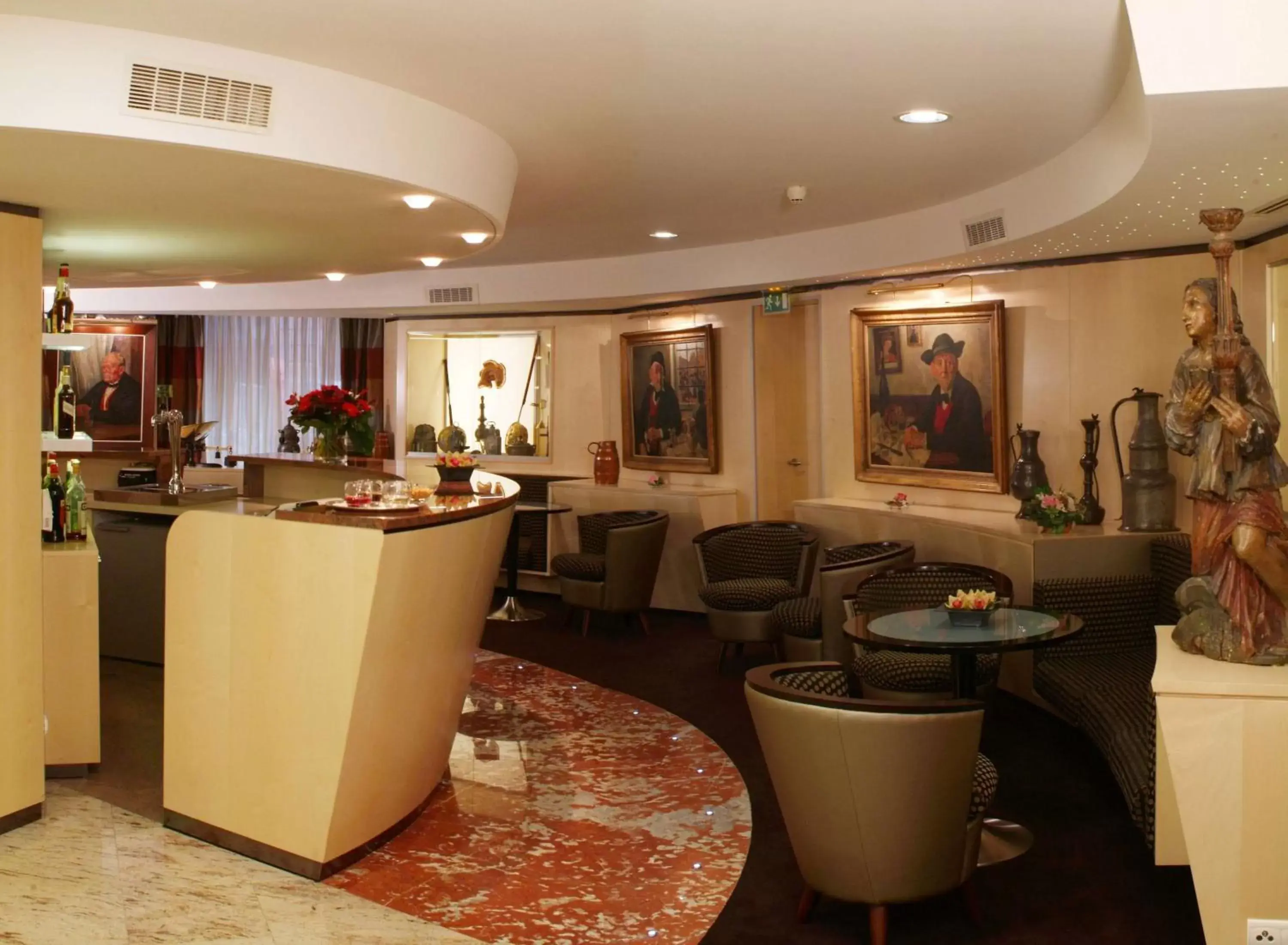 Lobby or reception, Restaurant/Places to Eat in Best Western Plus Monopole Métropole