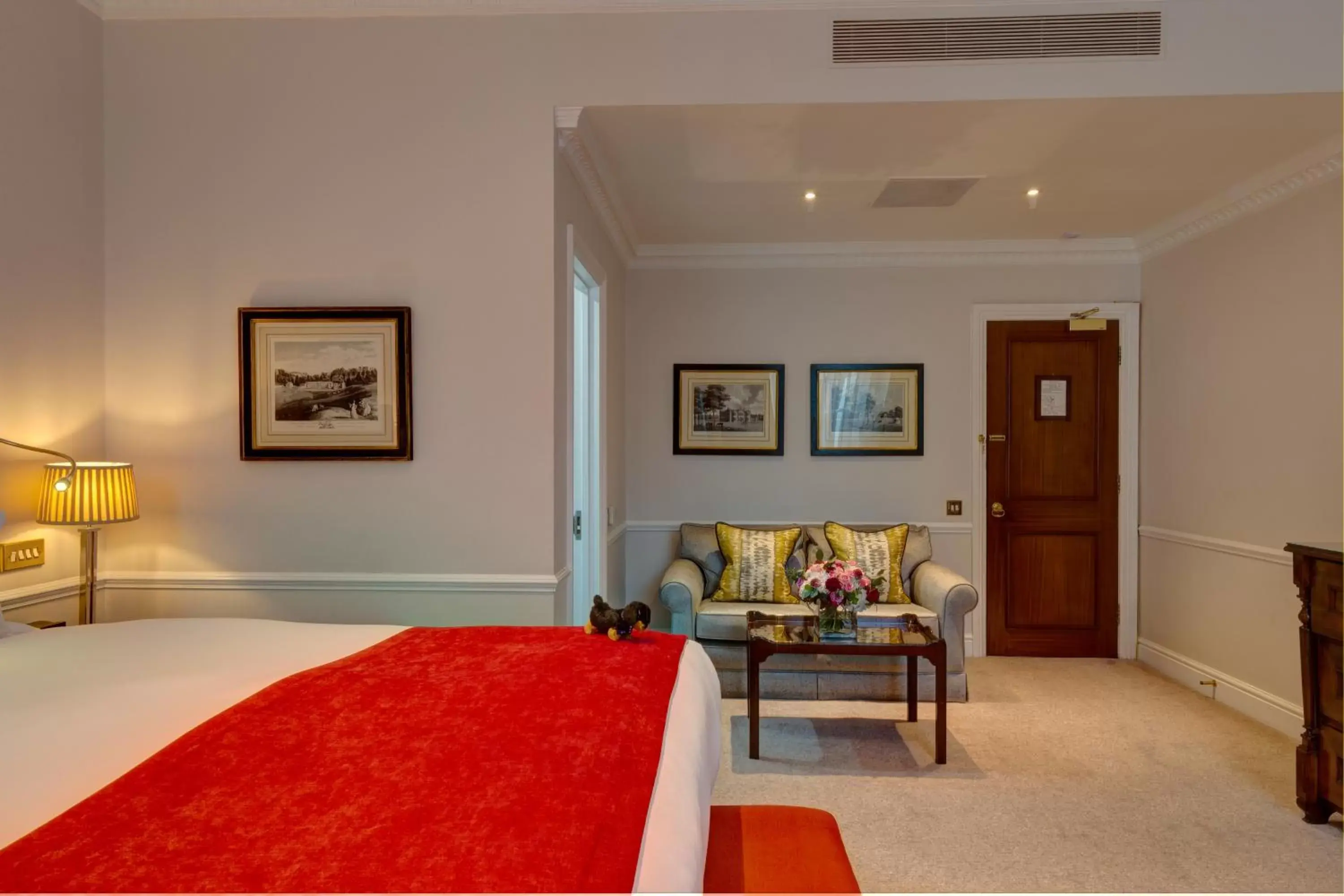 Photo of the whole room in Dukes London Photo of the whole room in Dukes London