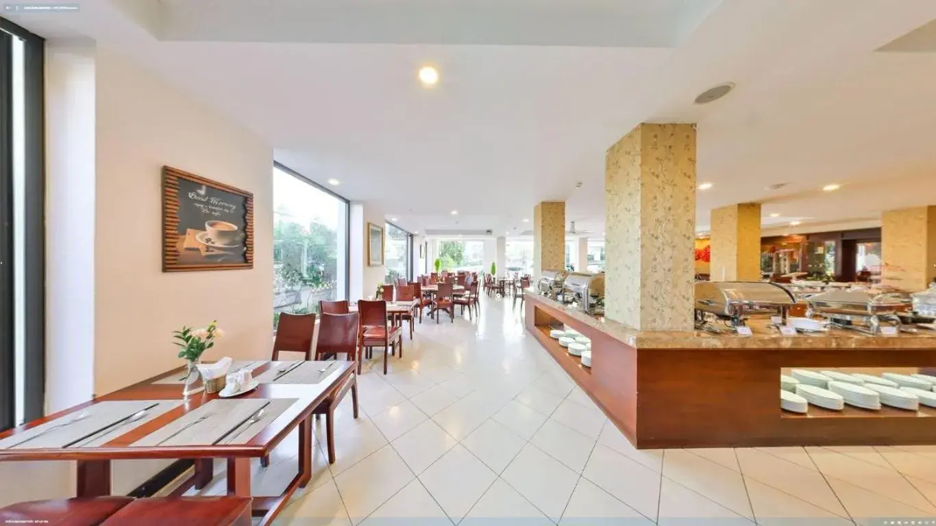 Restaurant/Places to Eat in Ngoc Phat Dalat Hotel