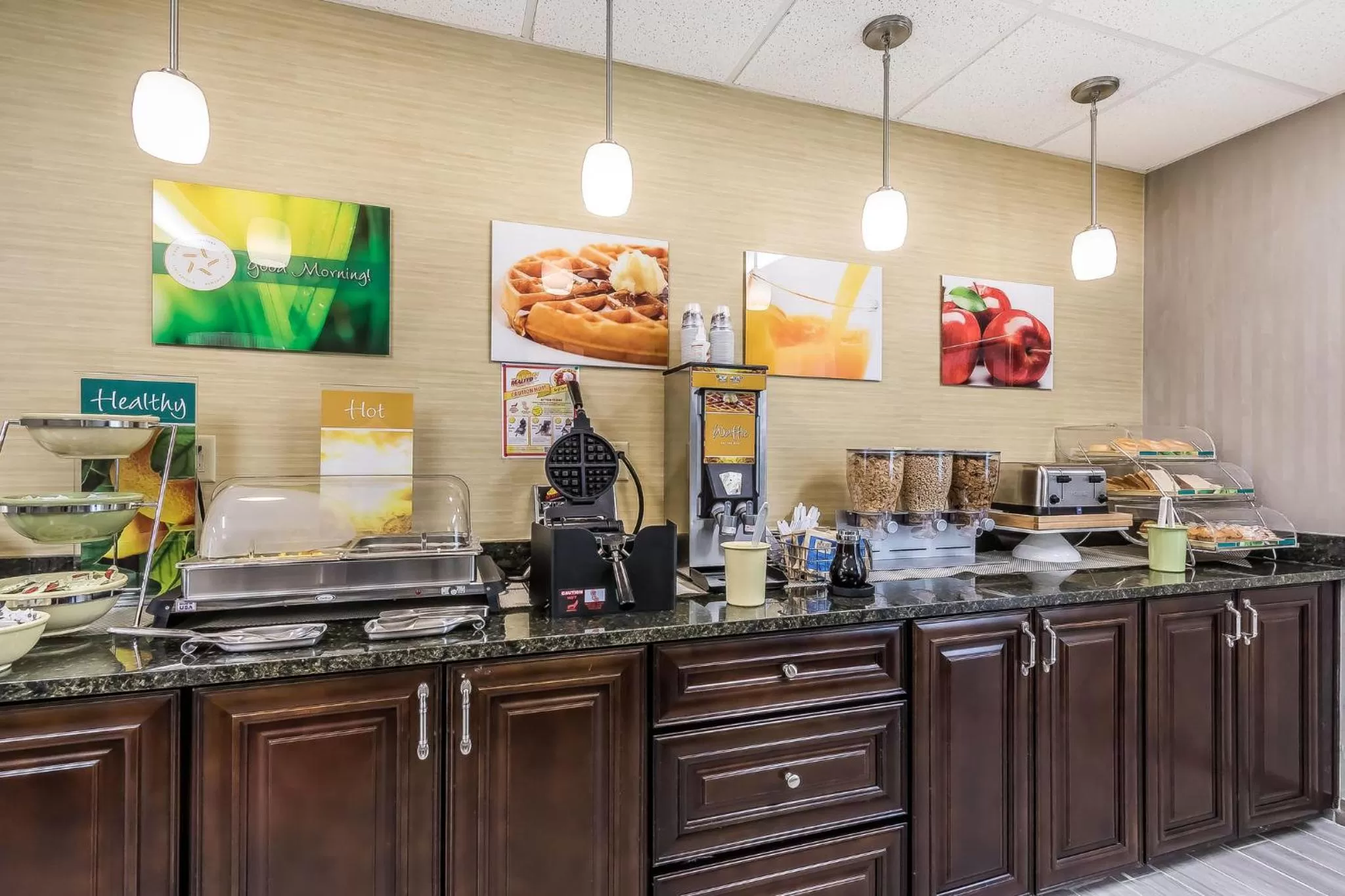 Food and drinks in Quality Inn Pleasant View