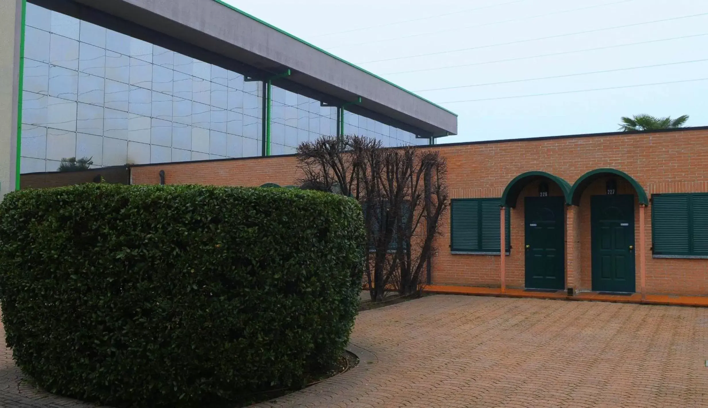 Facade/entrance, Property Building in Orzihotel