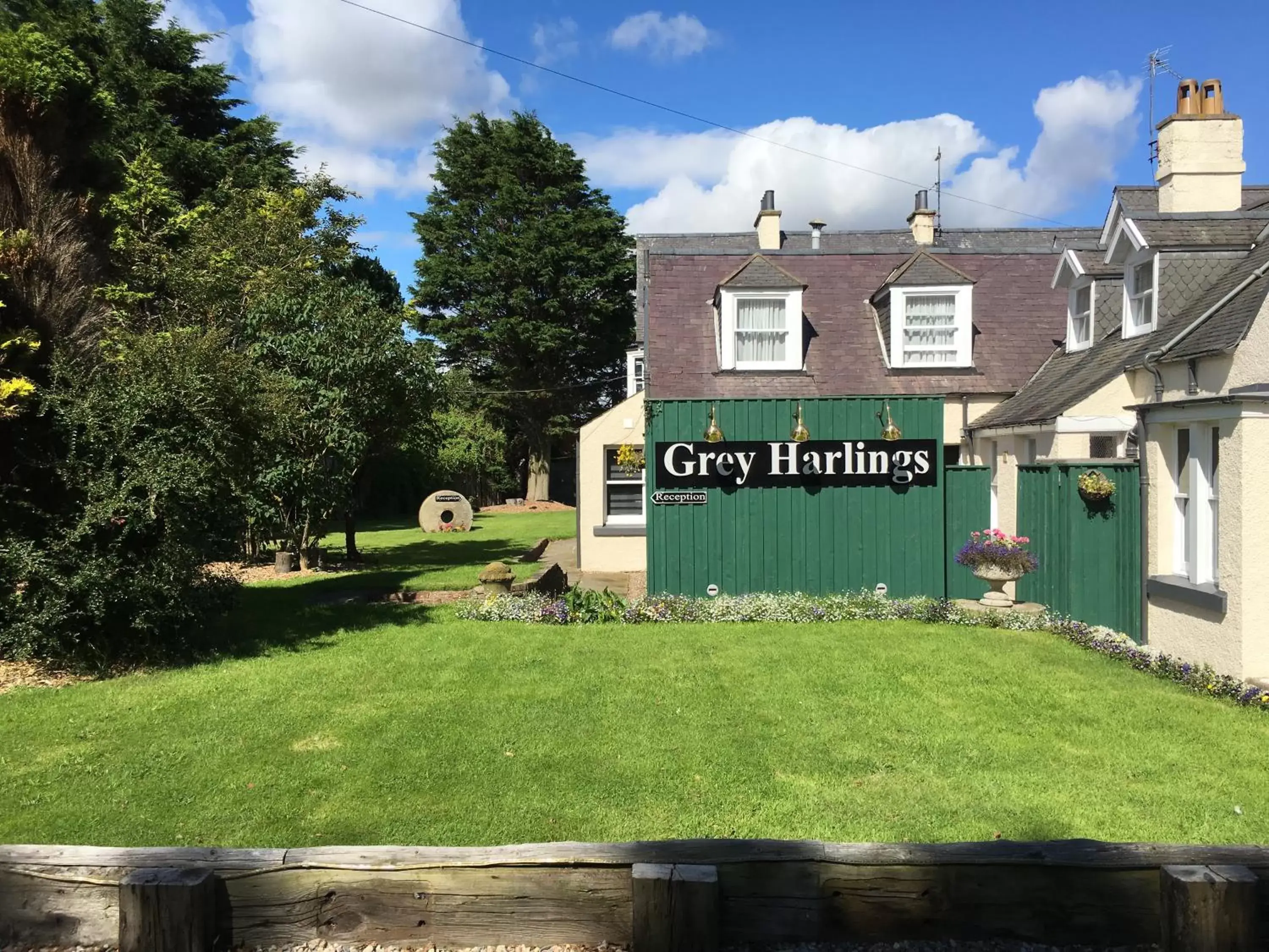 Garden in Grey Harlings Hotel