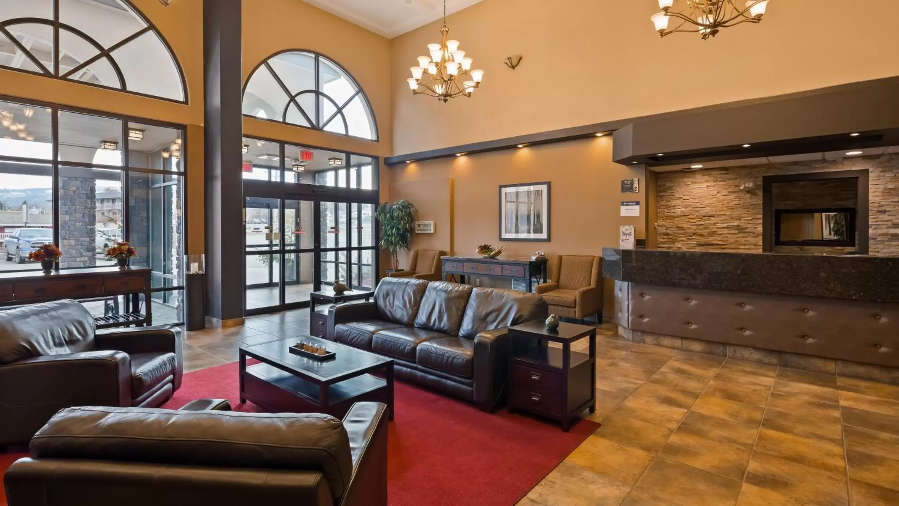 Lobby or reception, Seating Area in Best Western Plus Kamloops Hotel