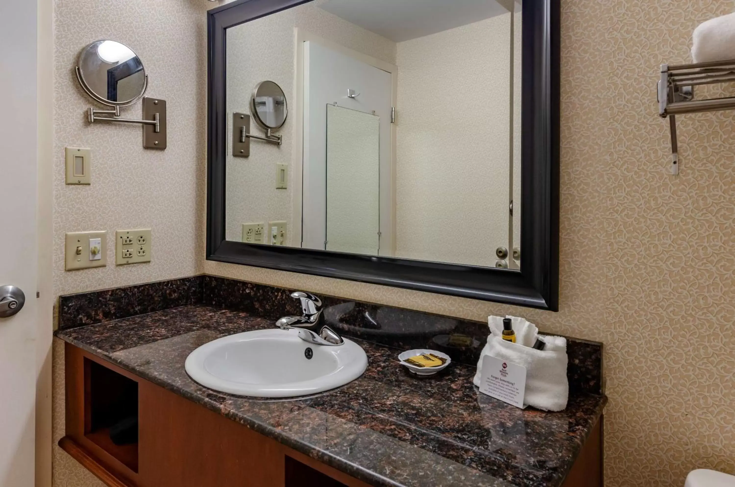 Bathroom in Best Western Plus Inn at Hunt Ridge