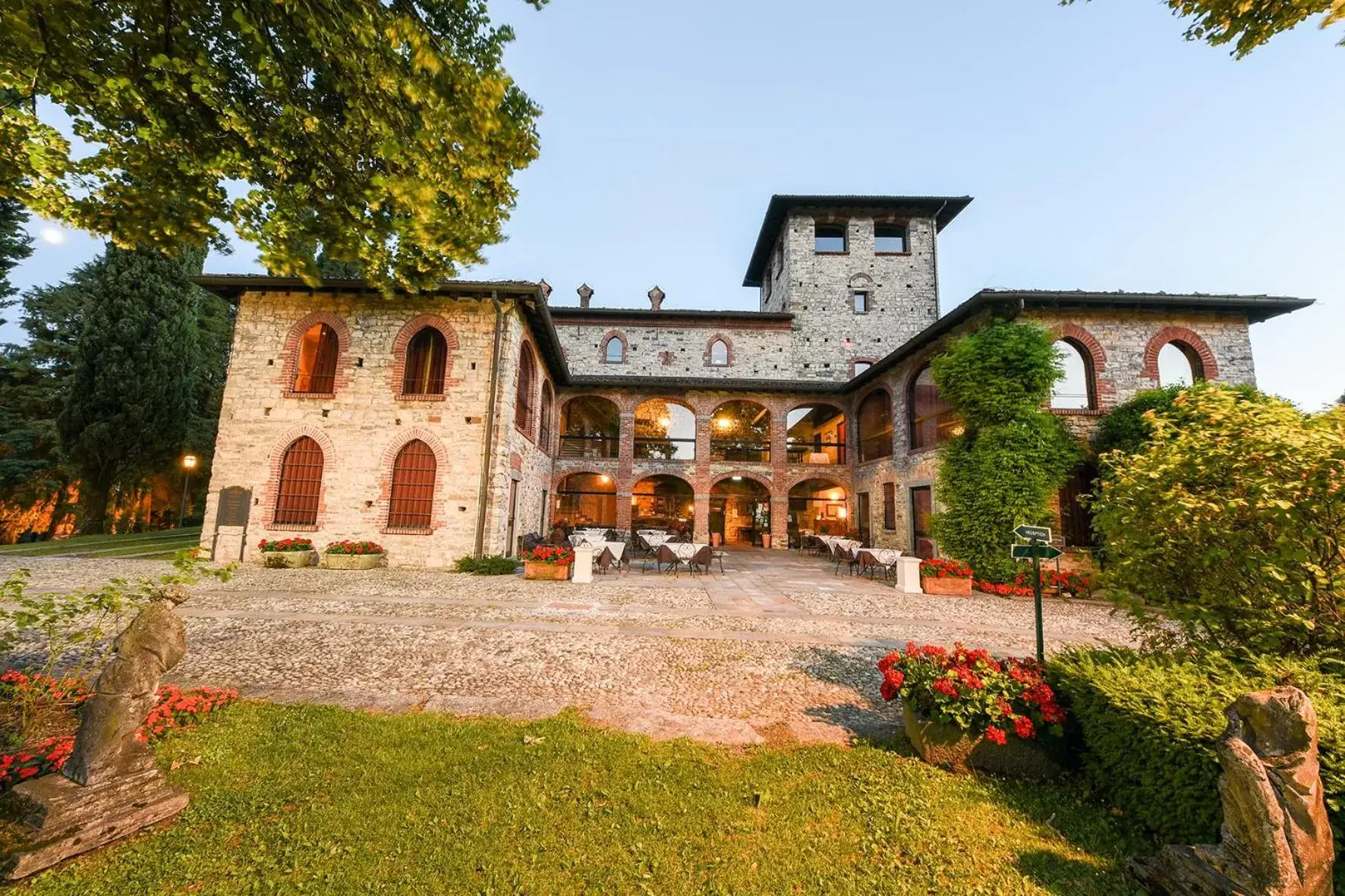 Facade/entrance, Property Building in Relais Castello Di Casiglio